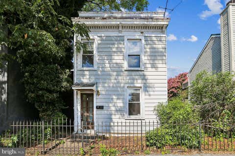 Homes For Sale - 204 N Payne Street<br/> ALEXANDRIA, VA 22314