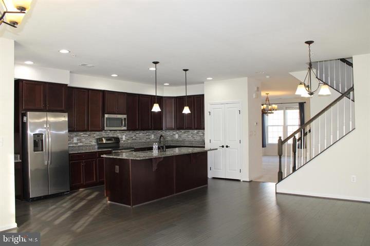 5221 SABLE COURT 307B