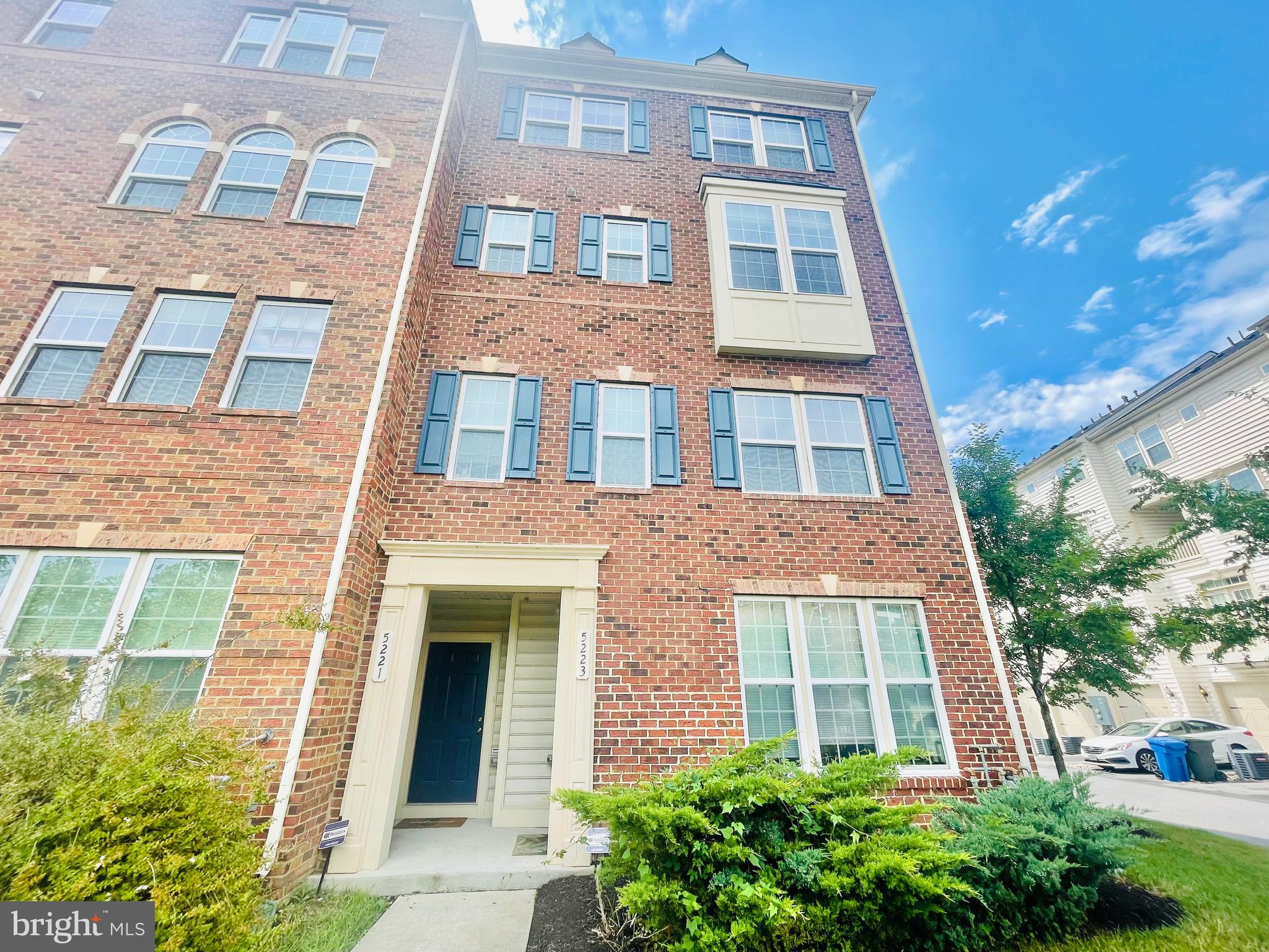 5221 SABLE COURT 307B