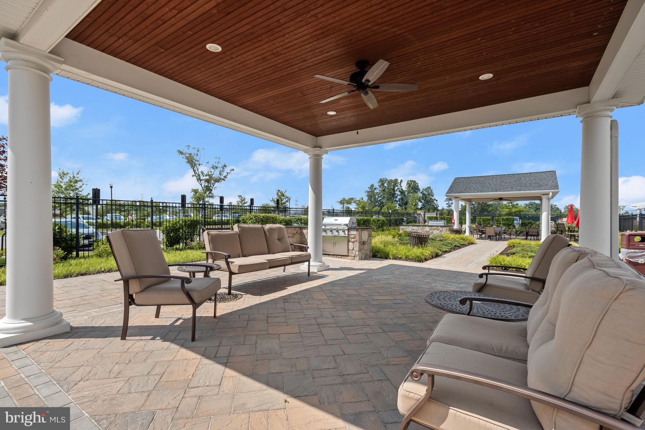 TWO RIVERS - Residential