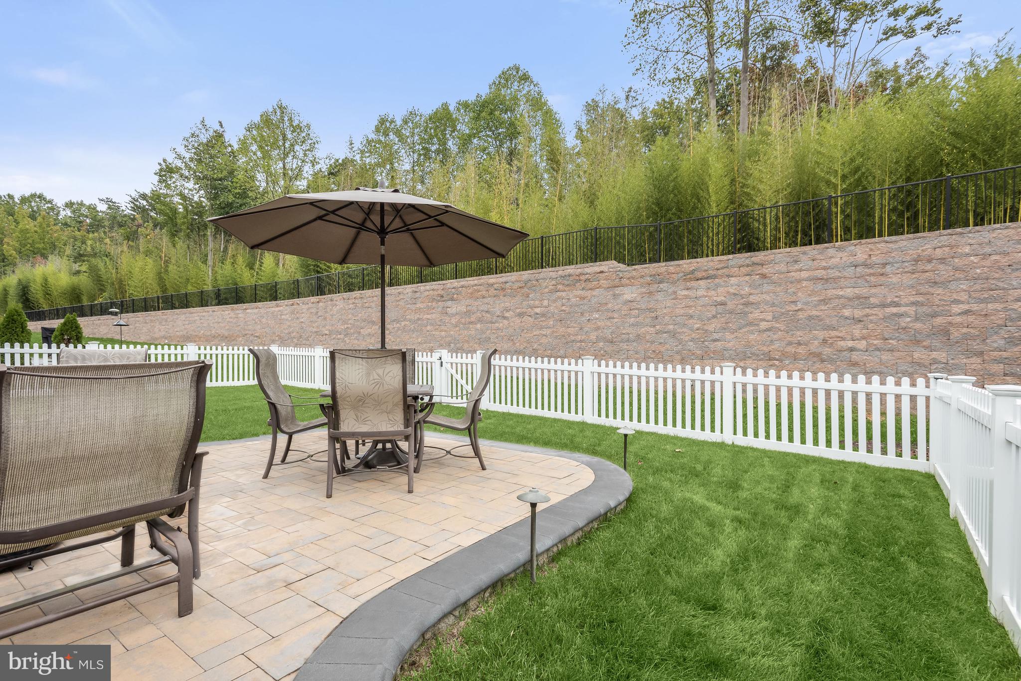 TWO RIVERS - Residential