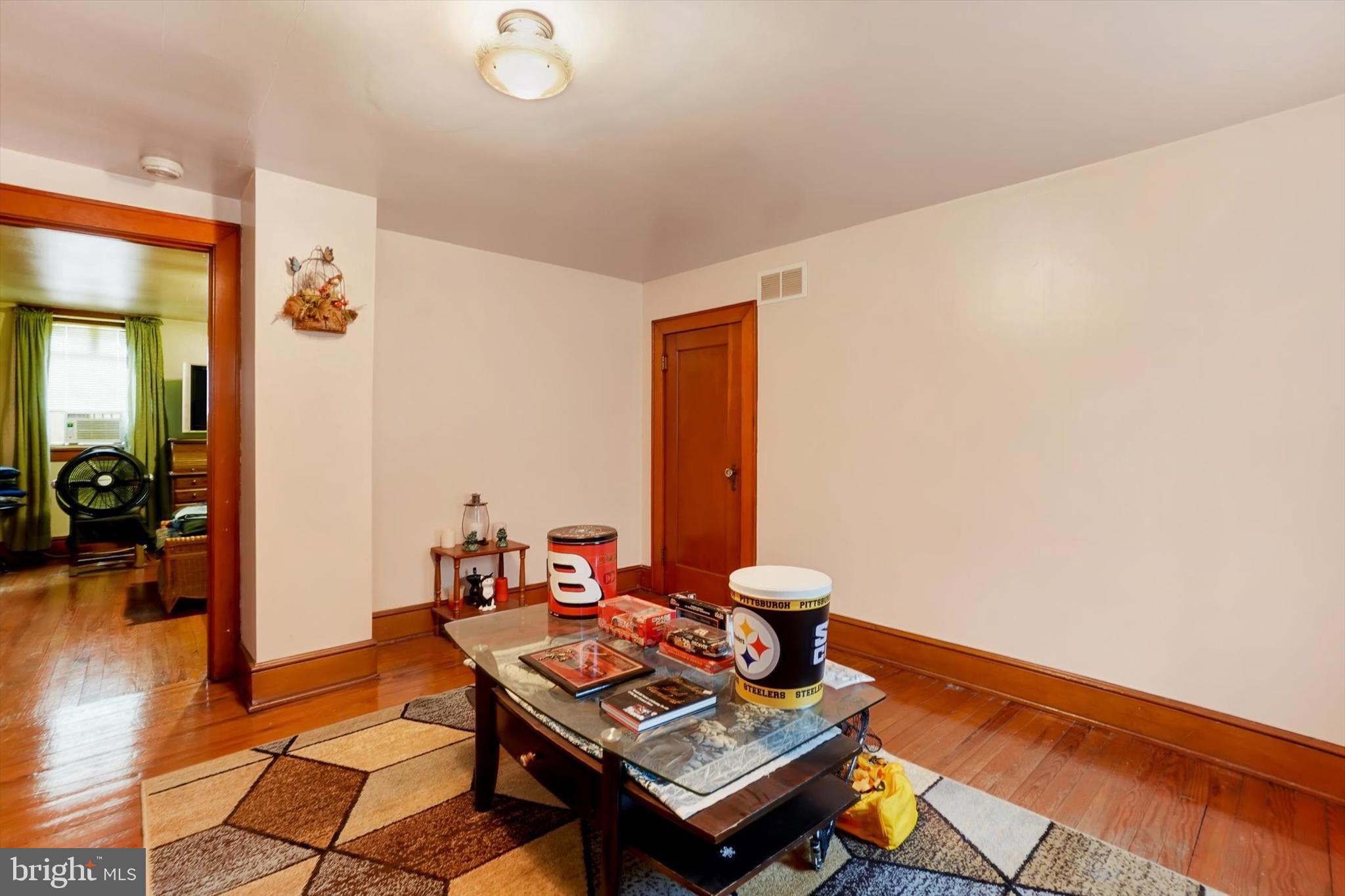 GLEN ROCK - Residential
