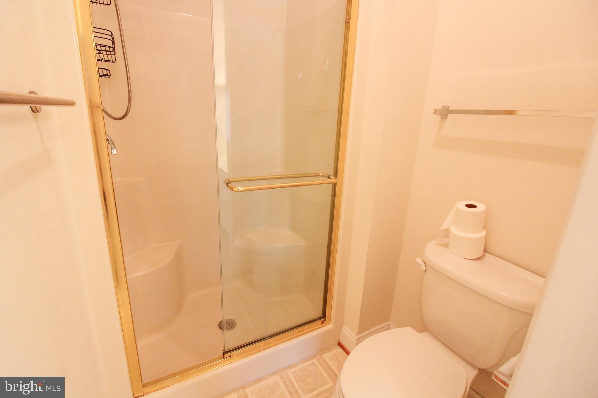 MADISON VILLAGE - Residential Lease