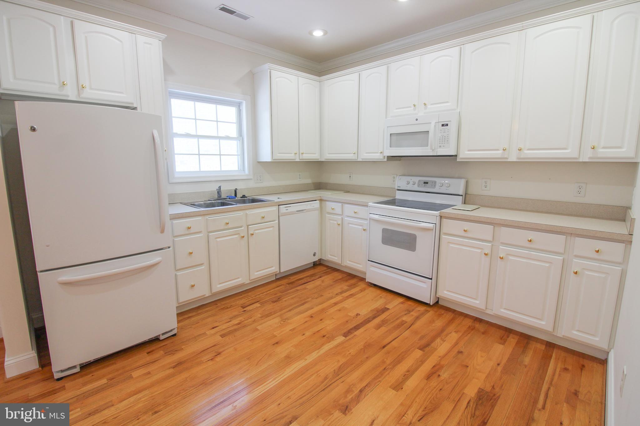 MADISON VILLAGE - Residential Lease