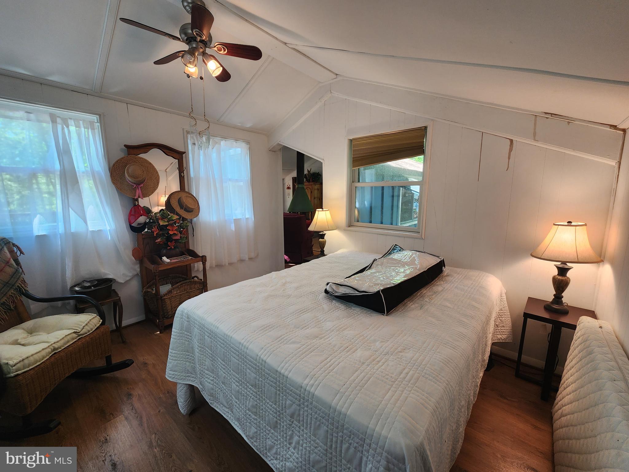 SLEEPY CREEK HIDE-A-WAY - Residential