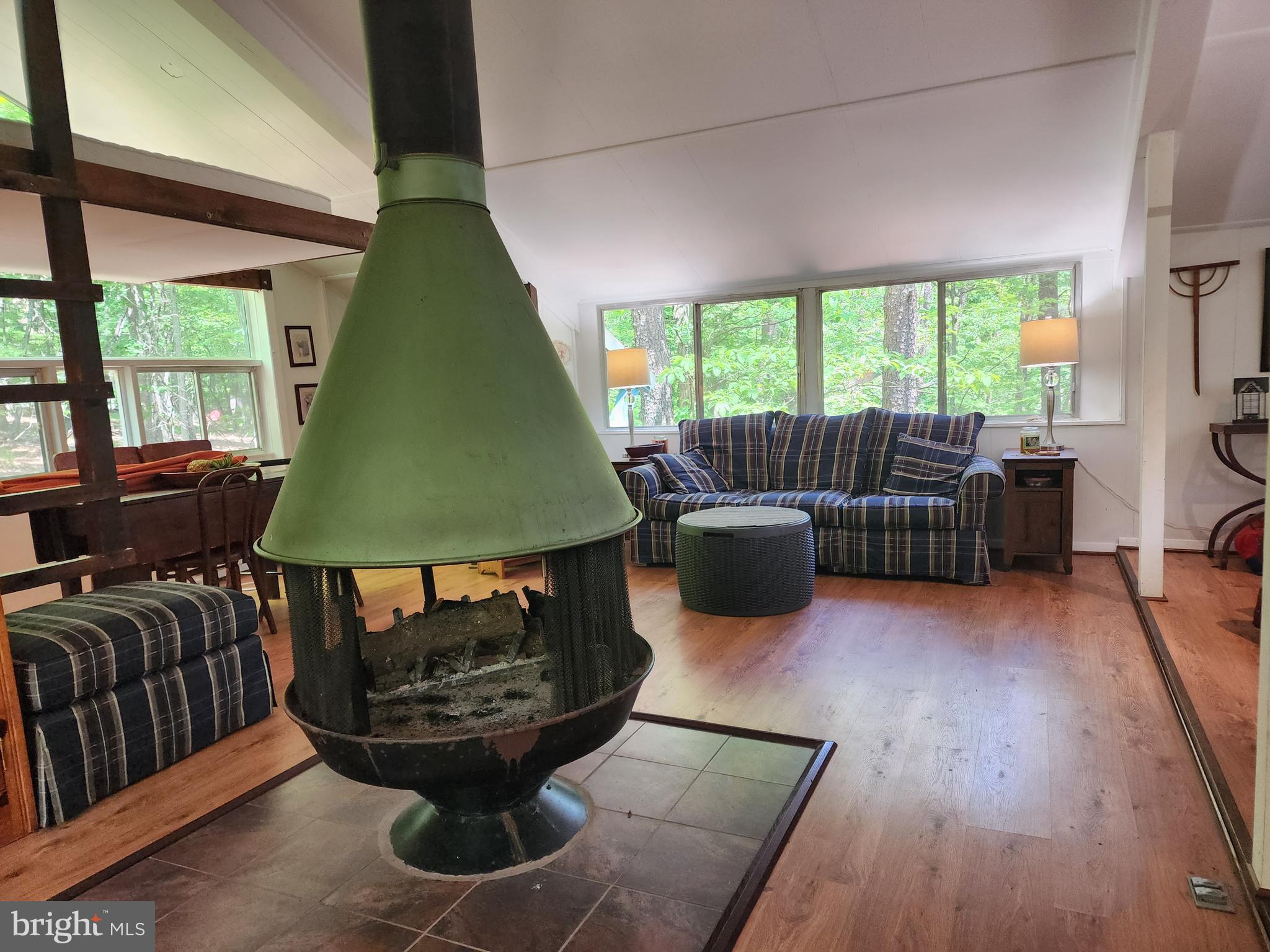 SLEEPY CREEK HIDE-A-WAY - Residential