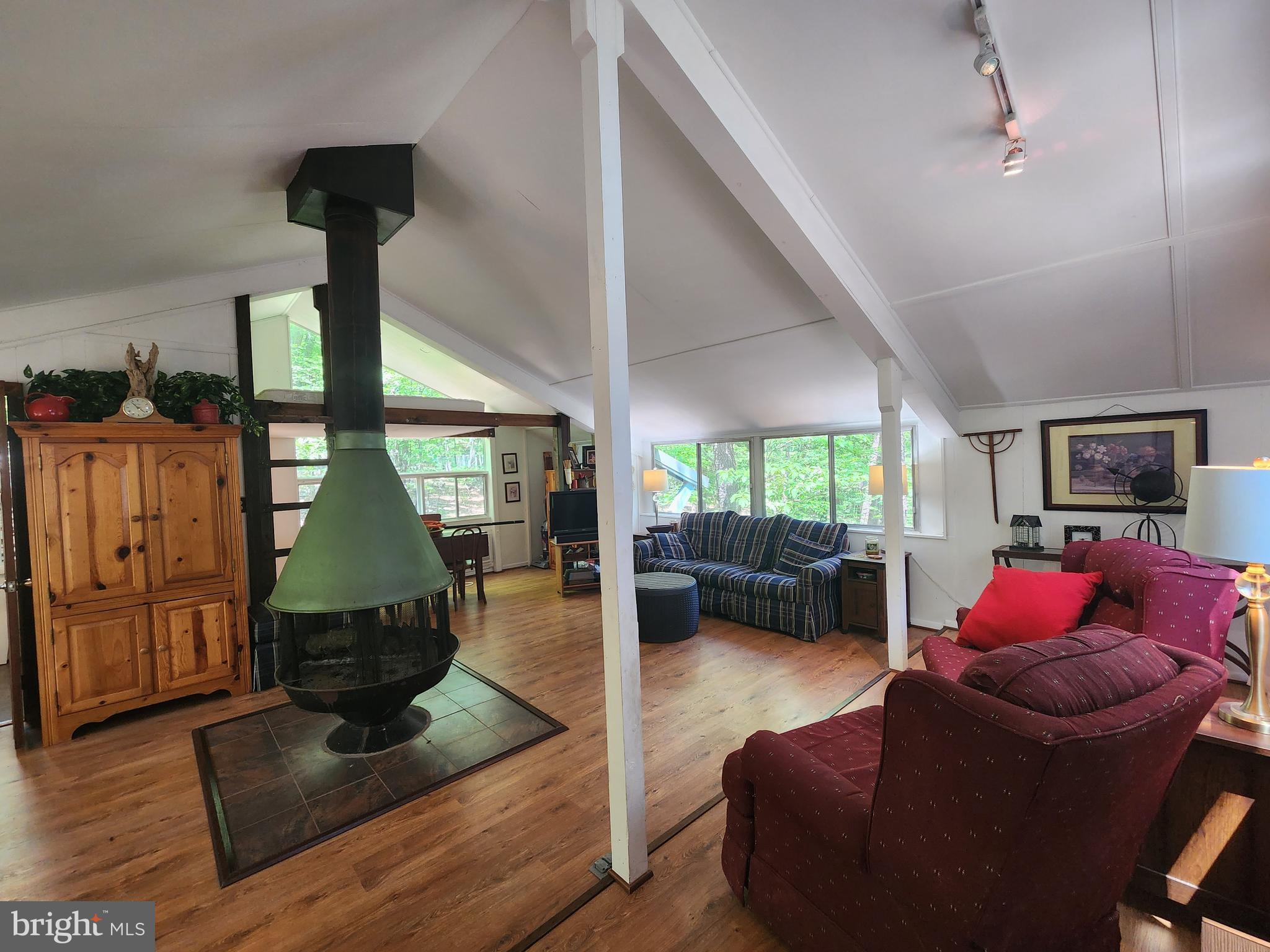 SLEEPY CREEK HIDE-A-WAY - Residential