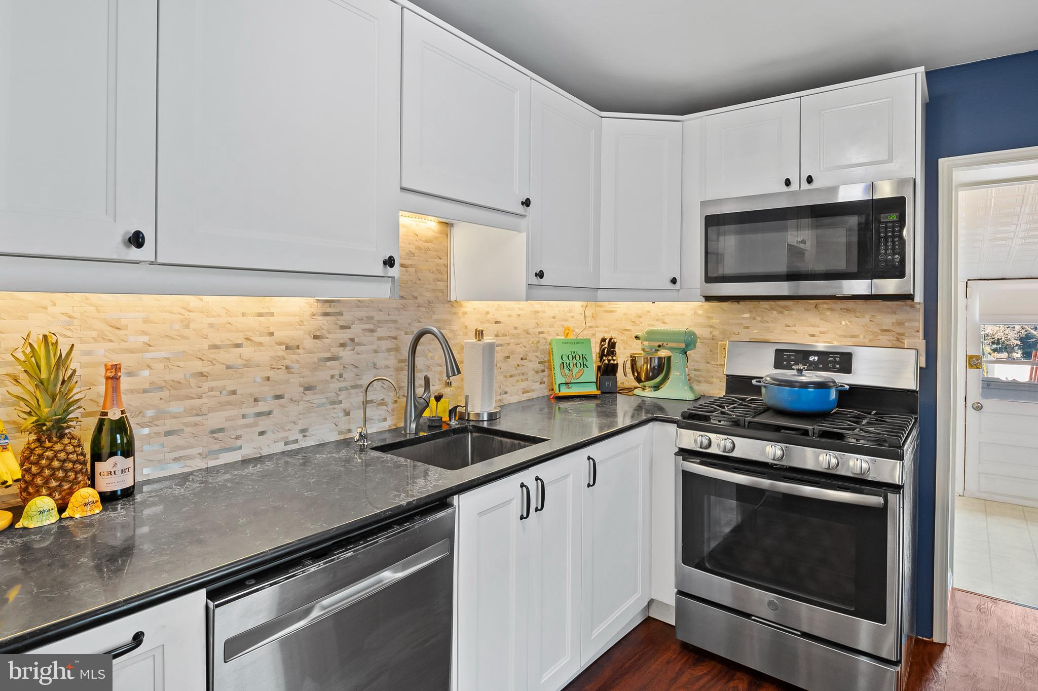 HAMPDEN HISTORIC DISTRICT - Residential