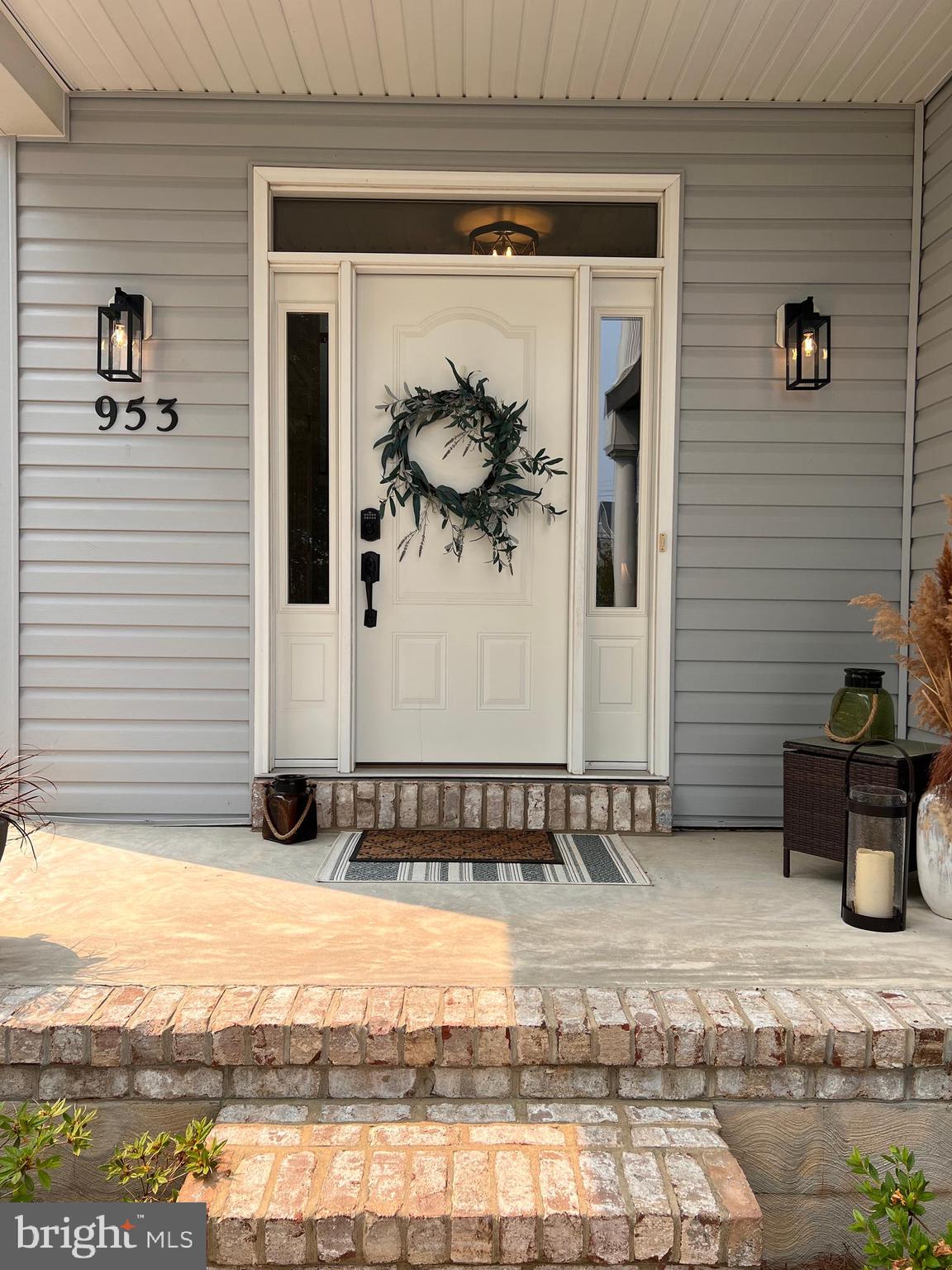 CHESTER RIVER BEACH - Residential