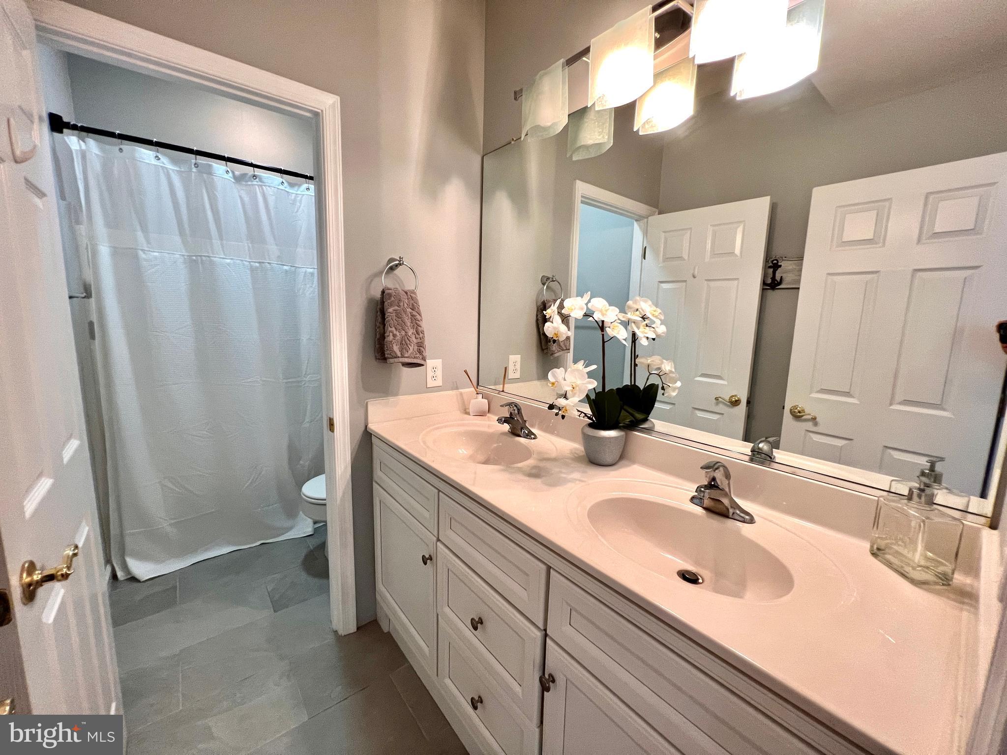 CHESTER RIVER BEACH - Residential