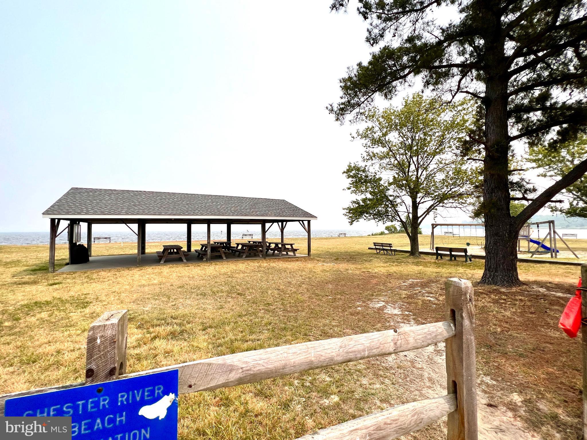 CHESTER RIVER BEACH - Residential