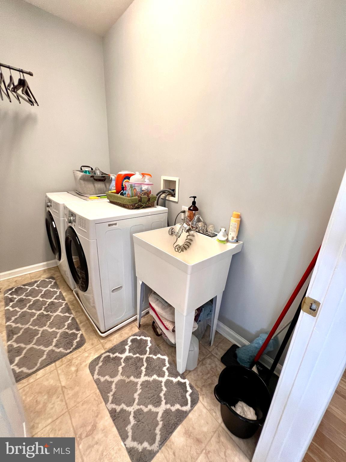 CHESTER RIVER BEACH - Residential