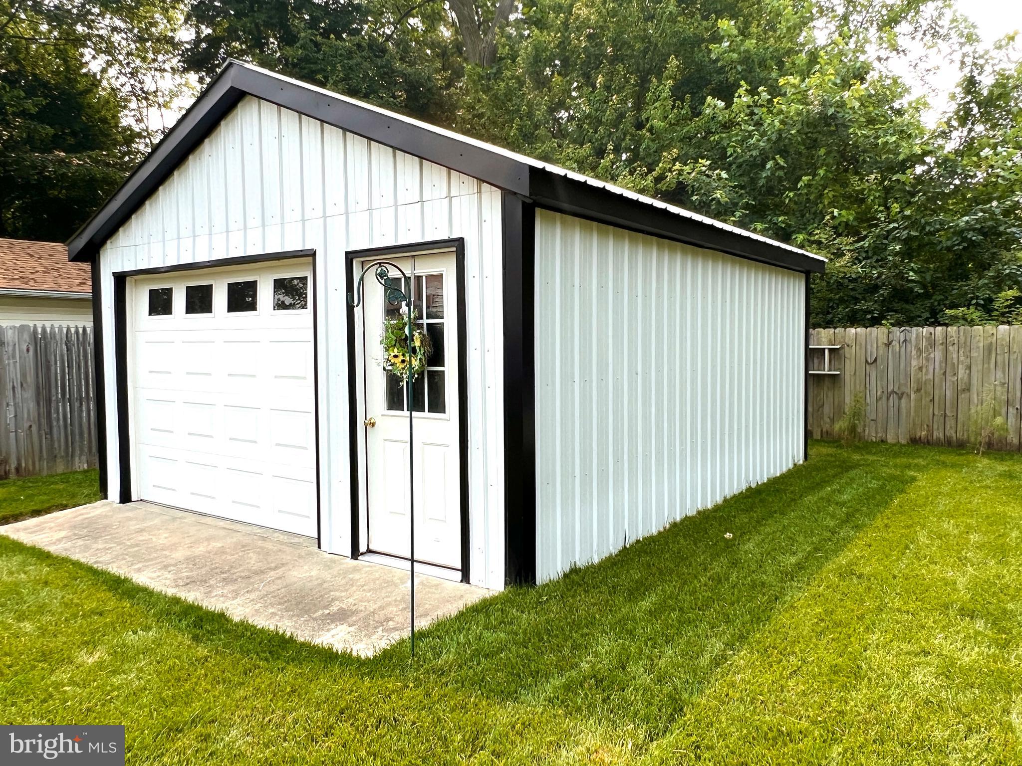 CHESTER RIVER BEACH - Residential