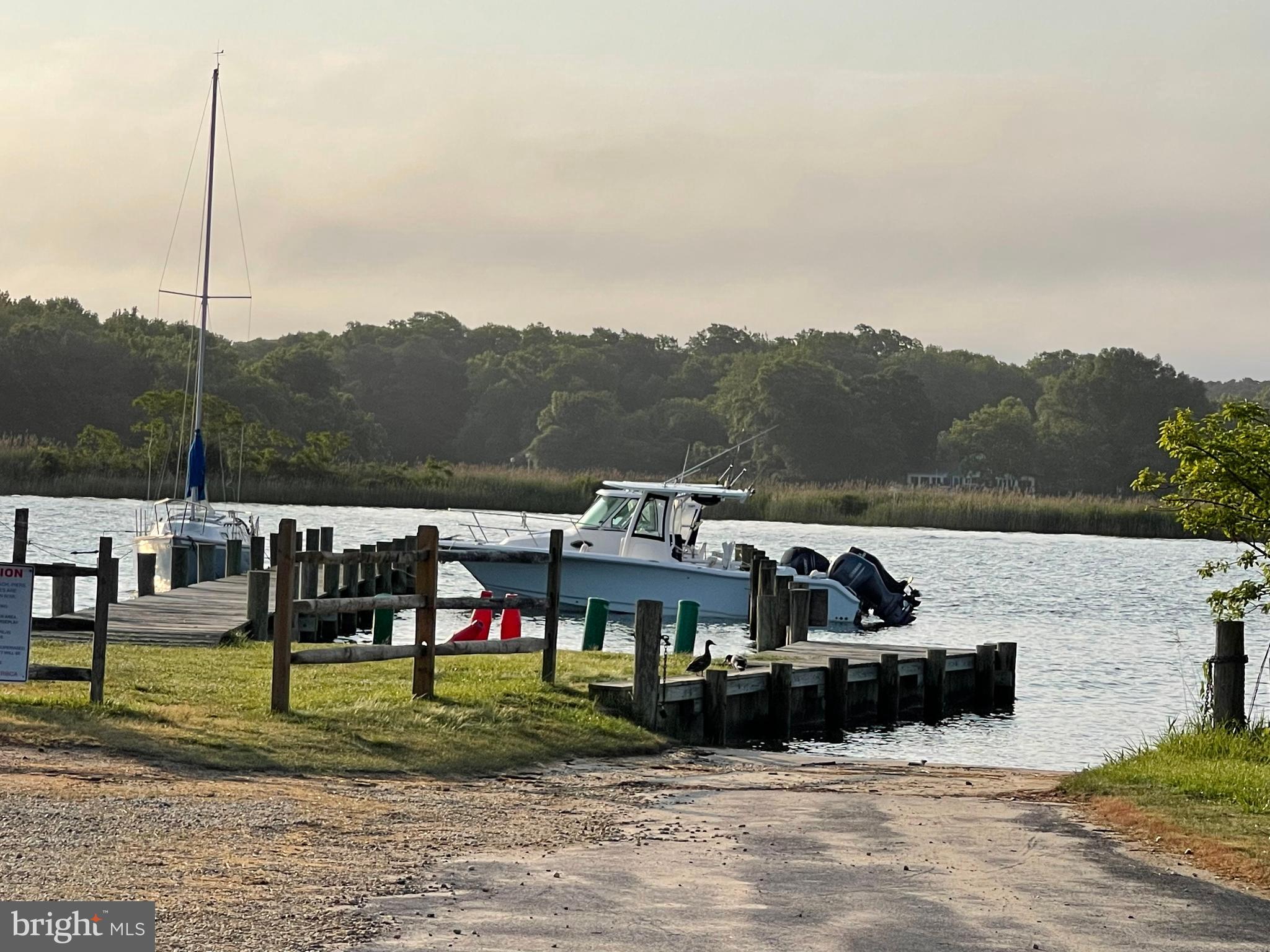 CHESTER RIVER BEACH - Residential