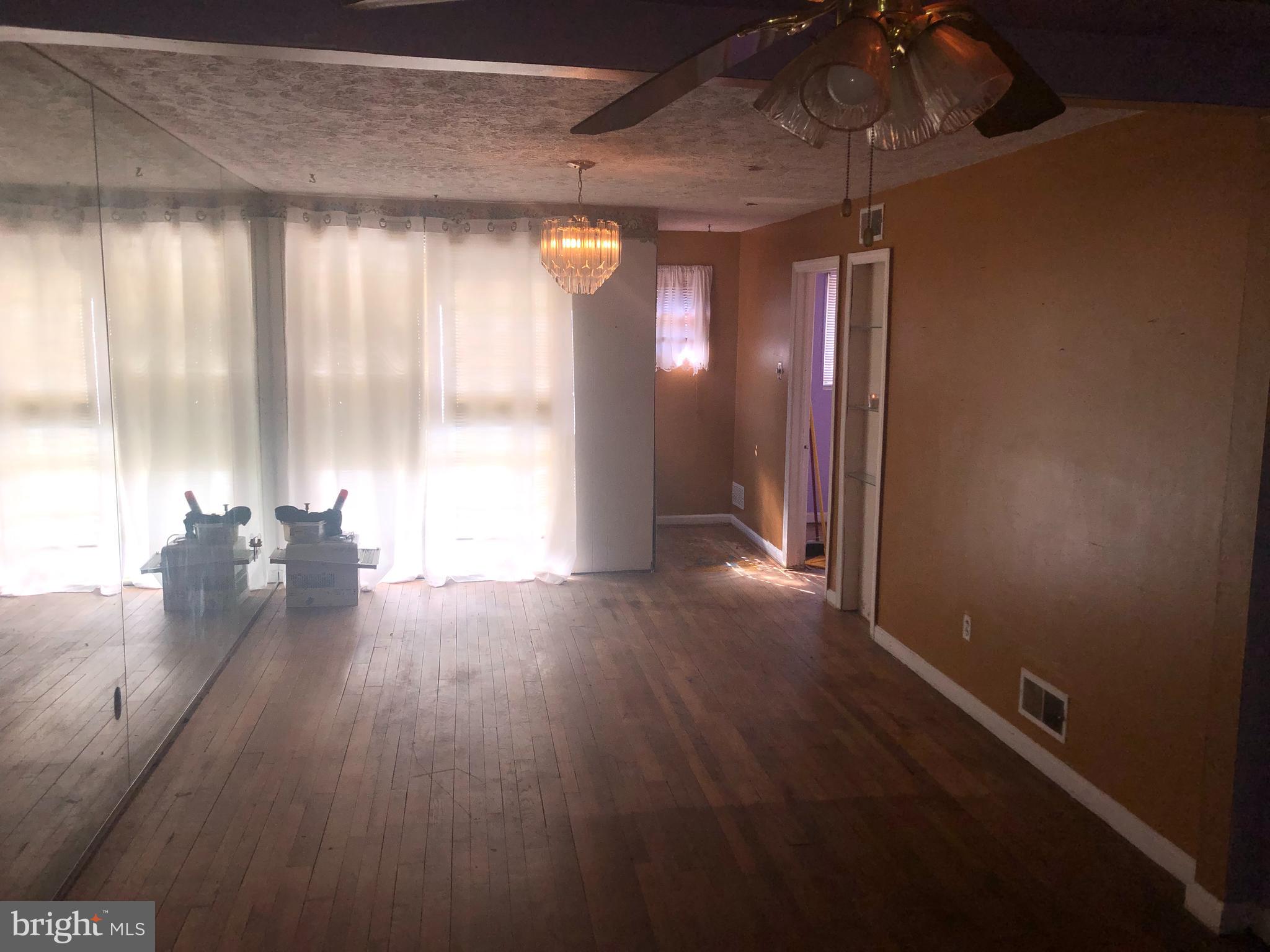 WOODLAWN- FELDMANS ADDN - Residential