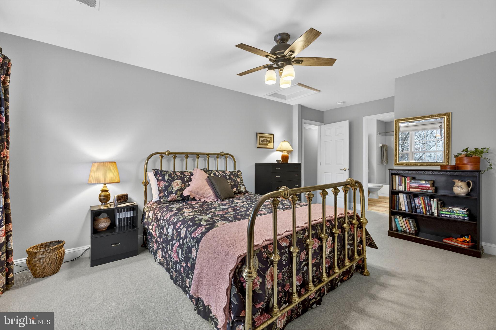 LOVELLA - Residential