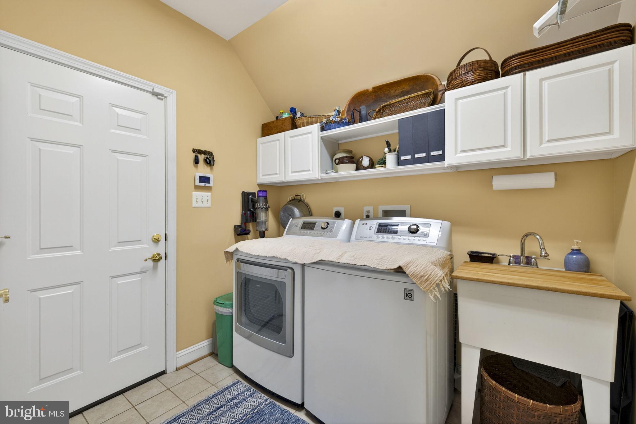 LOVELLA - Residential