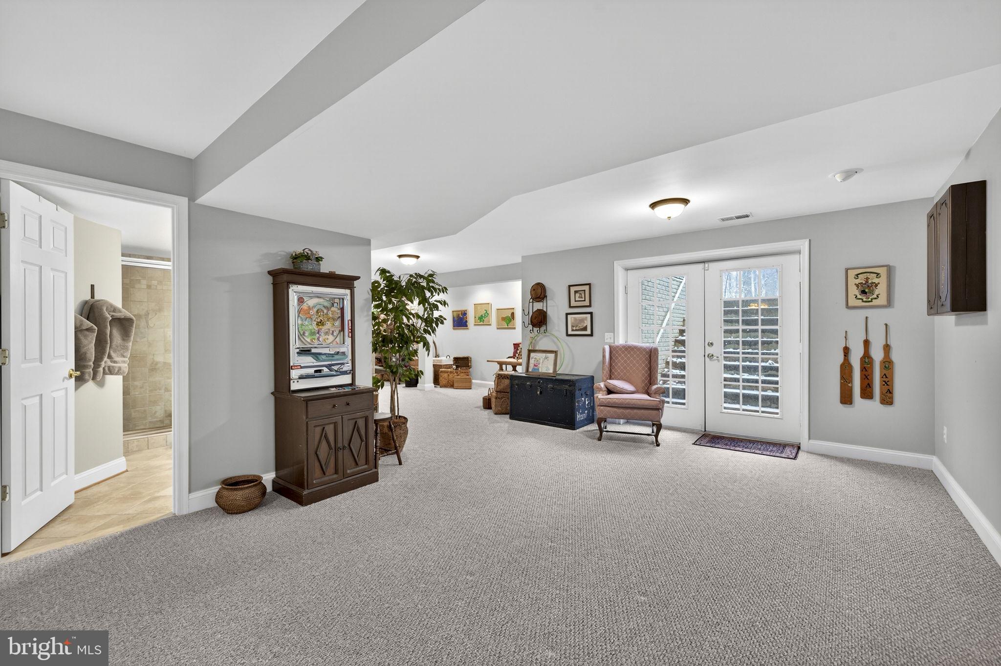 LOVELLA - Residential