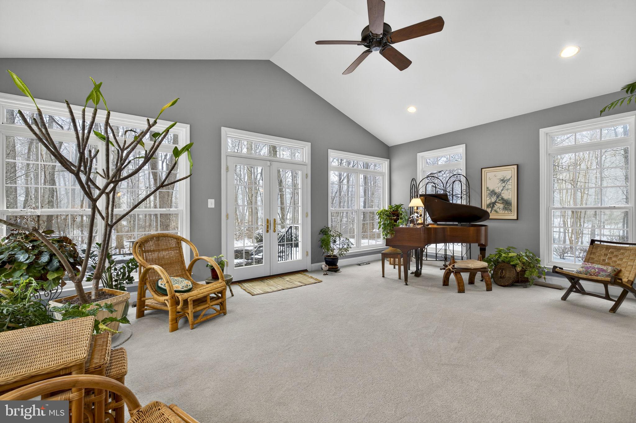 LOVELLA - Residential