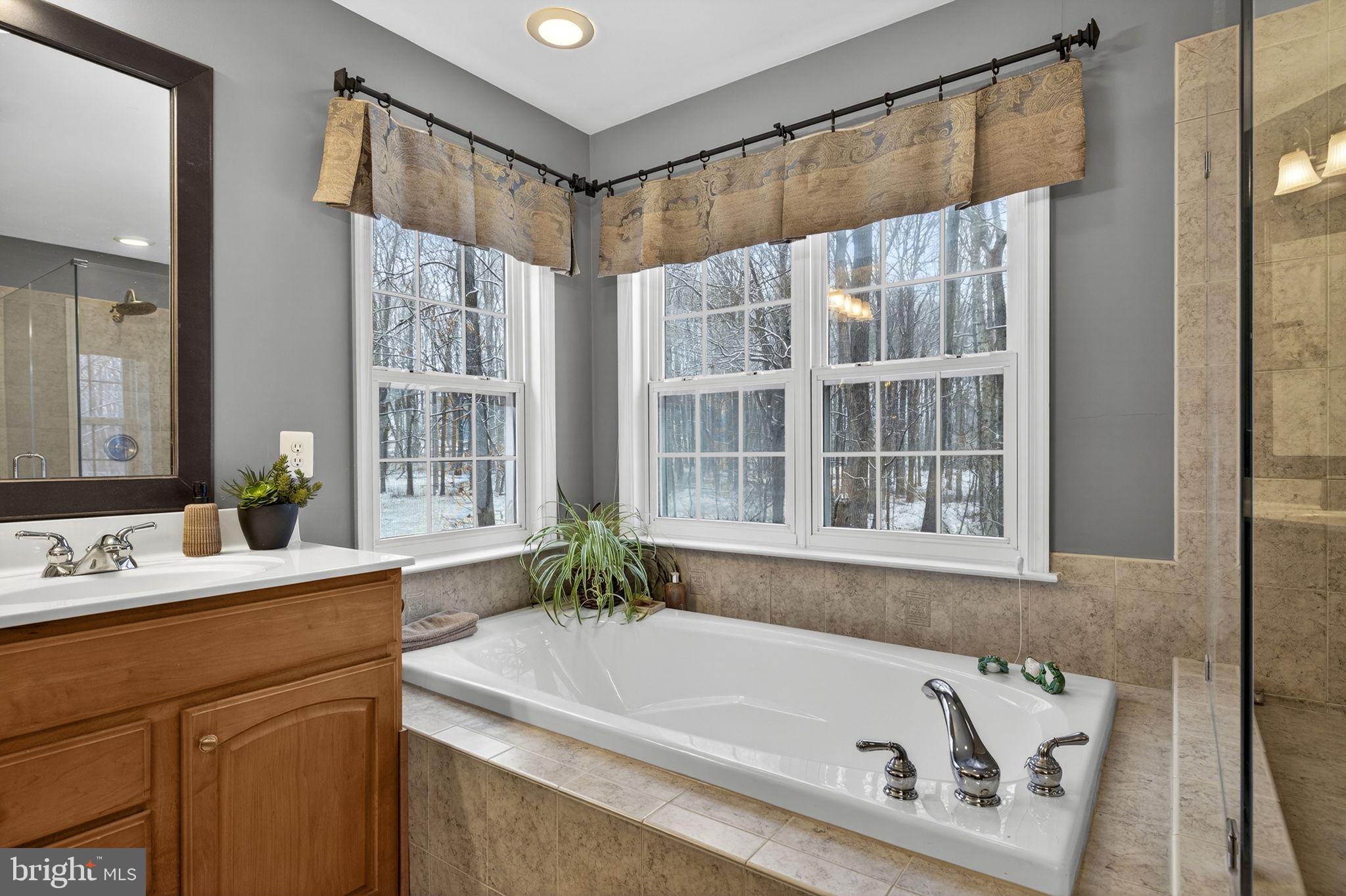 LOVELLA - Residential