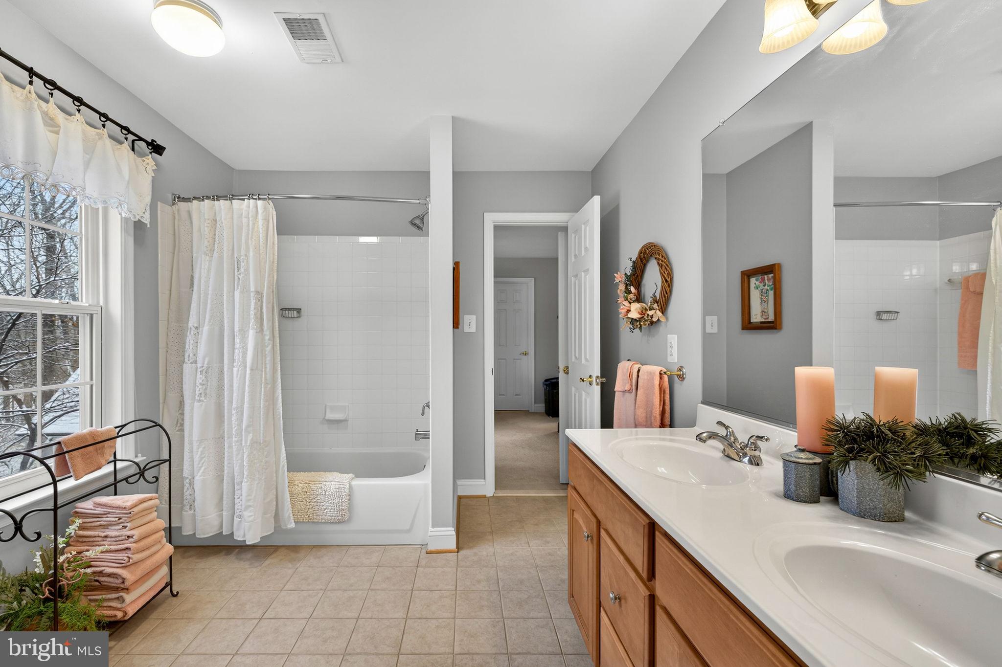 LOVELLA - Residential