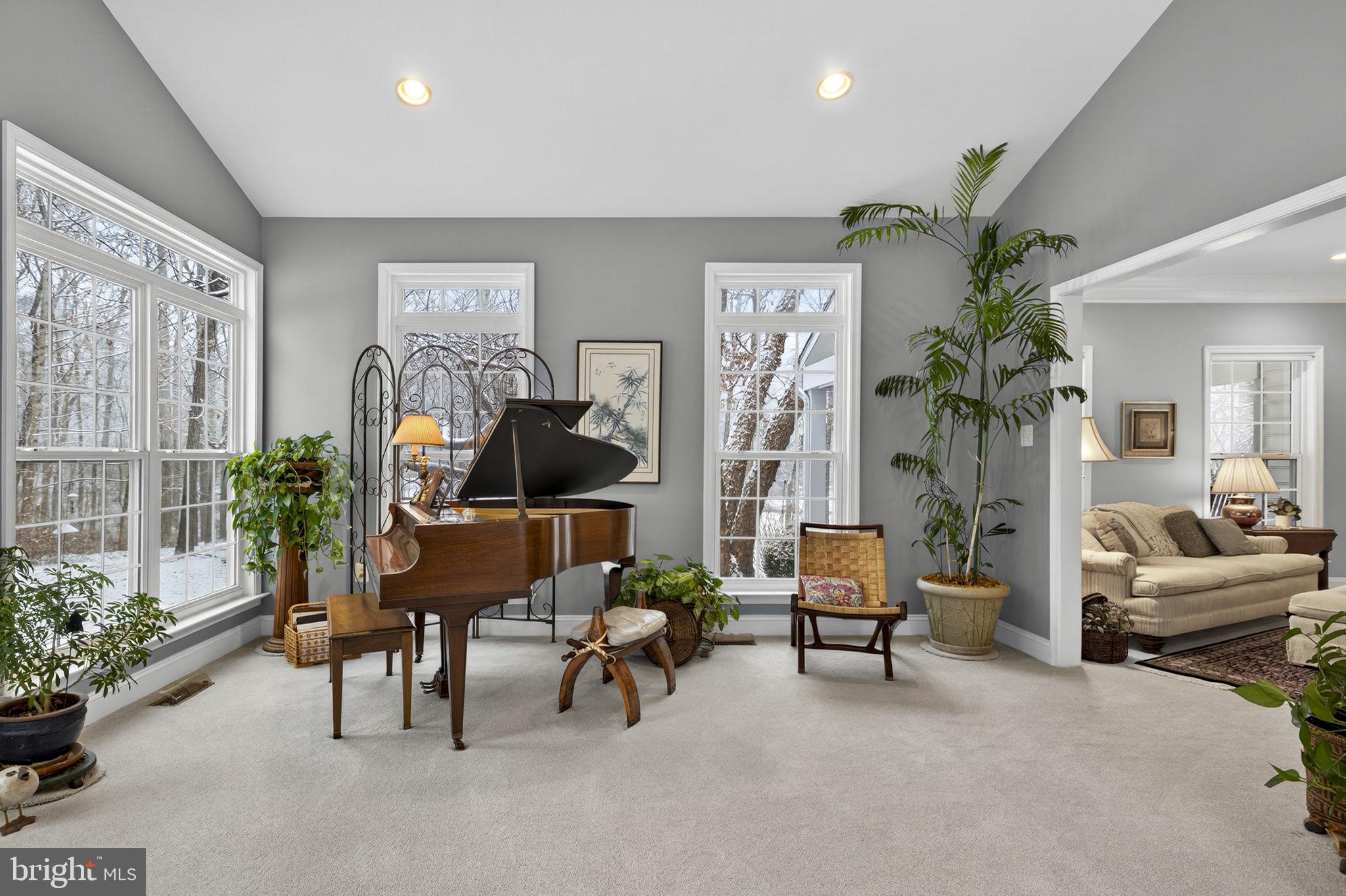 LOVELLA - Residential