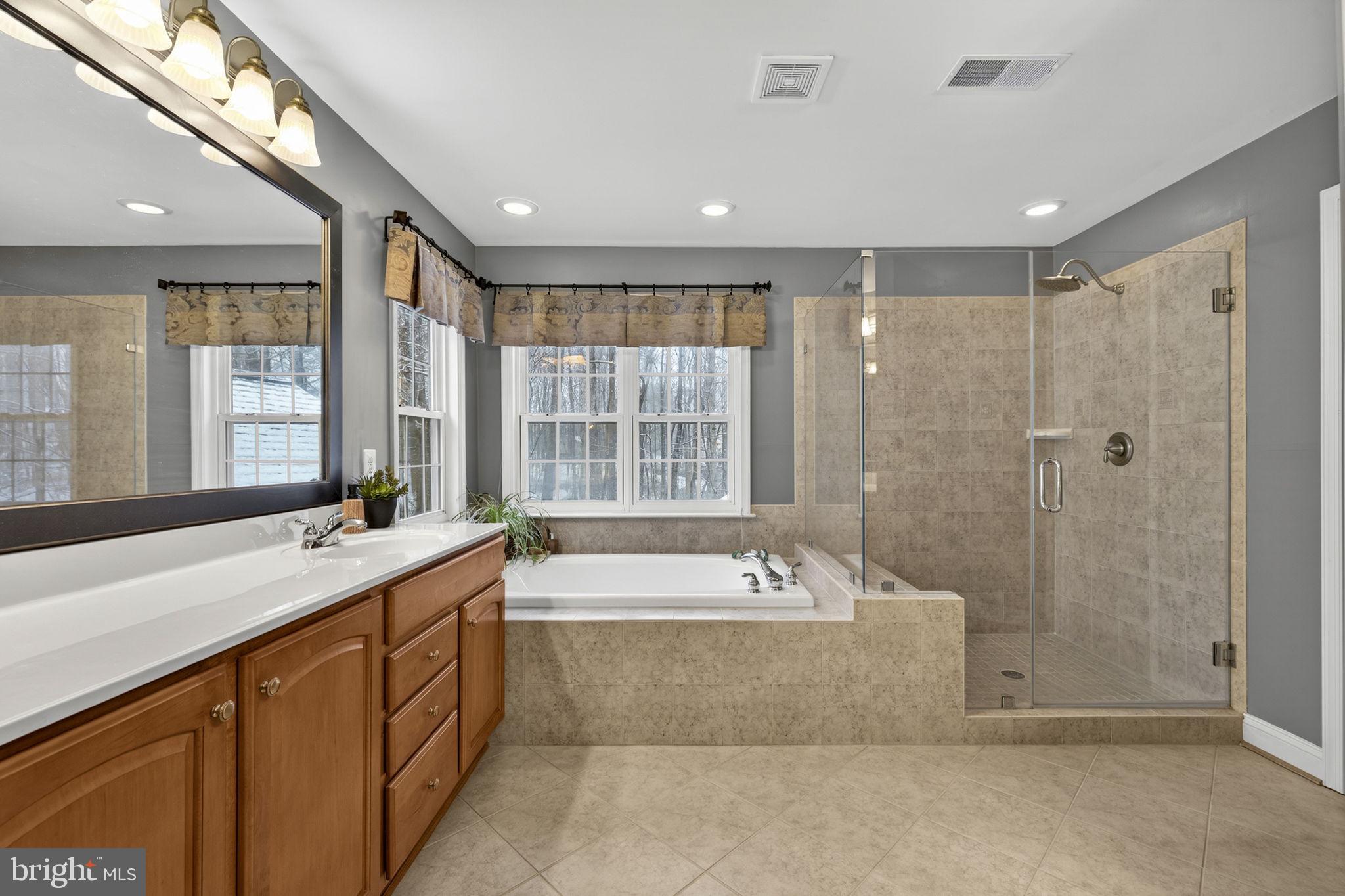 LOVELLA - Residential