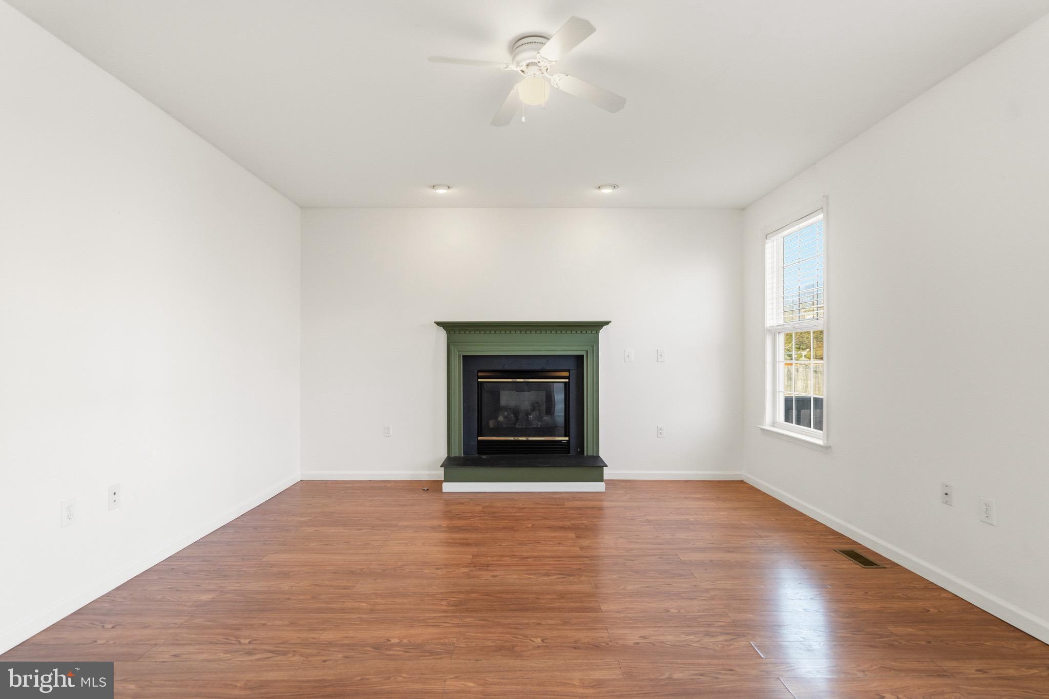 BENTWOOD ESTATES - Residential