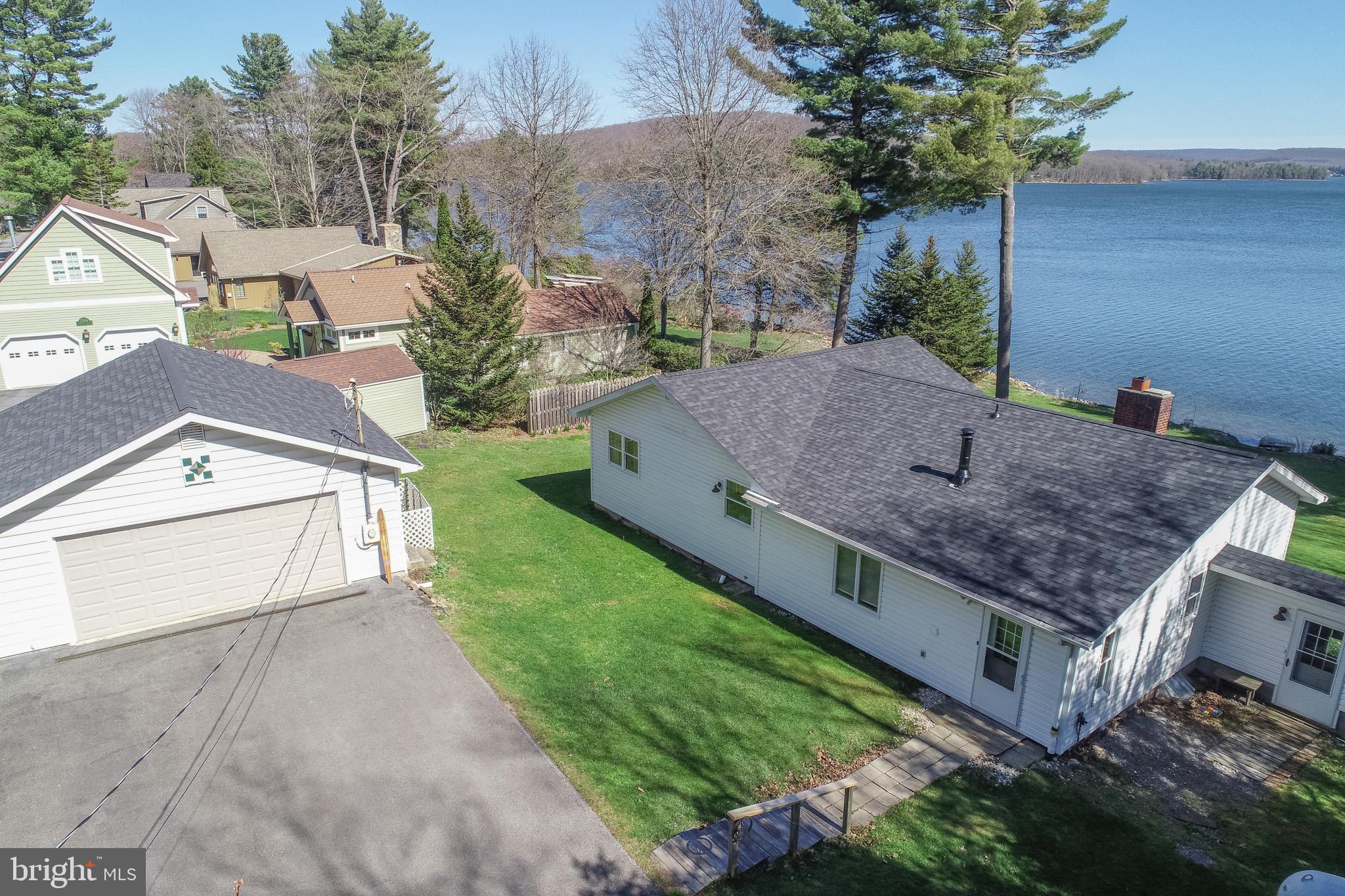 PARADISE POINT - Residential