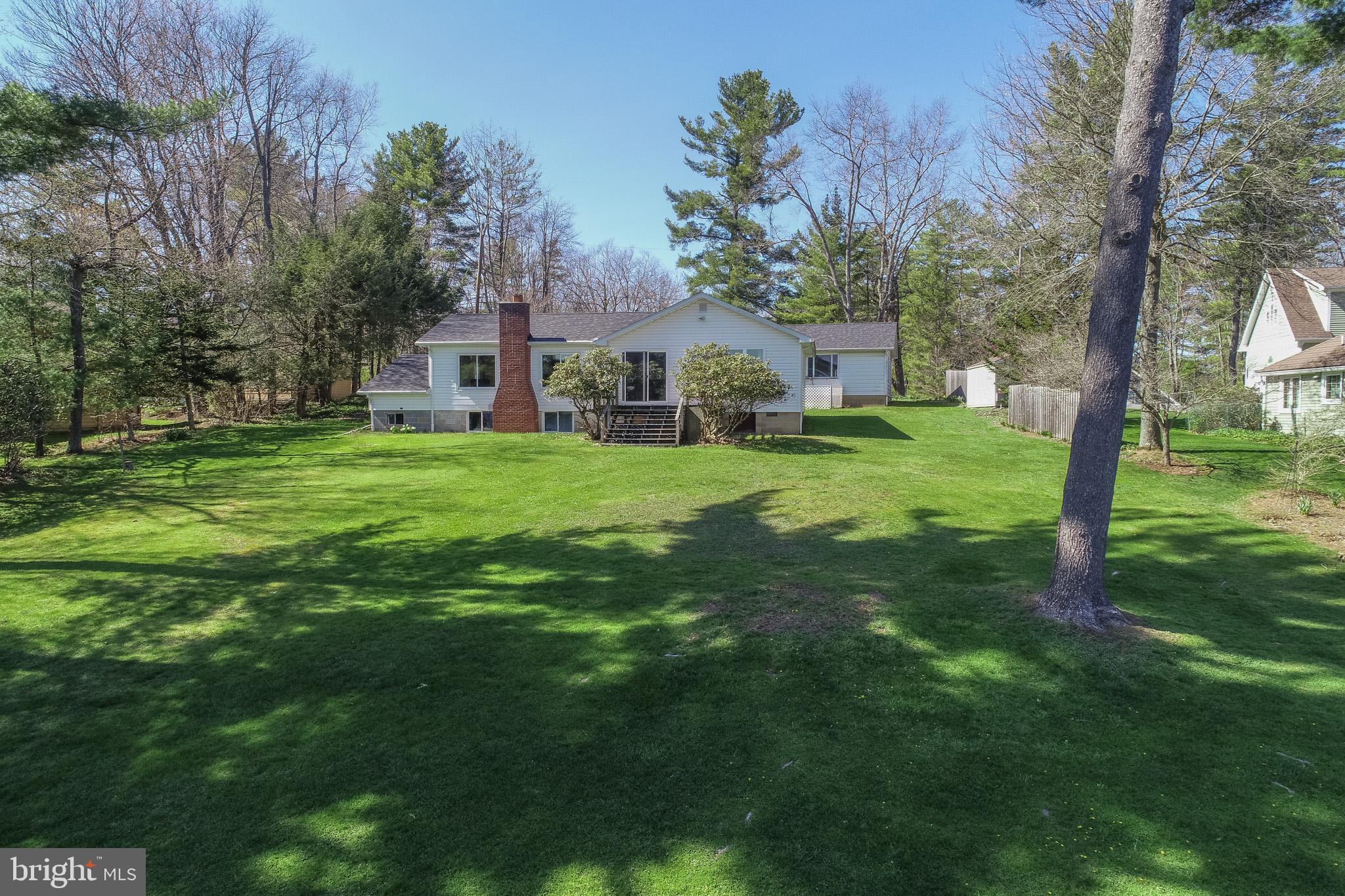 PARADISE POINT - Residential