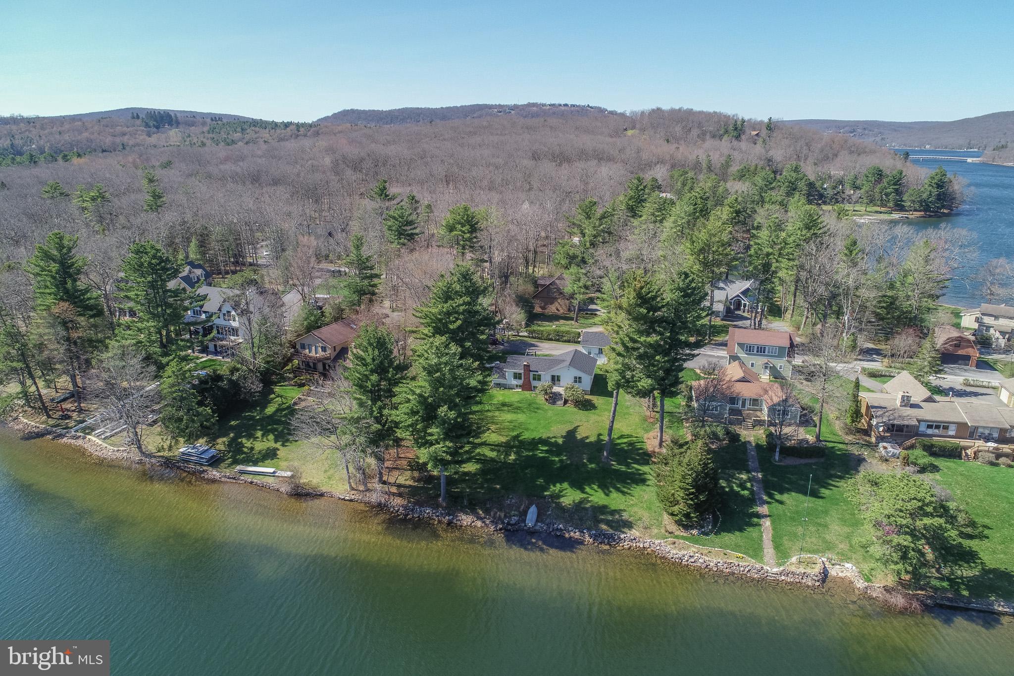 PARADISE POINT - Residential