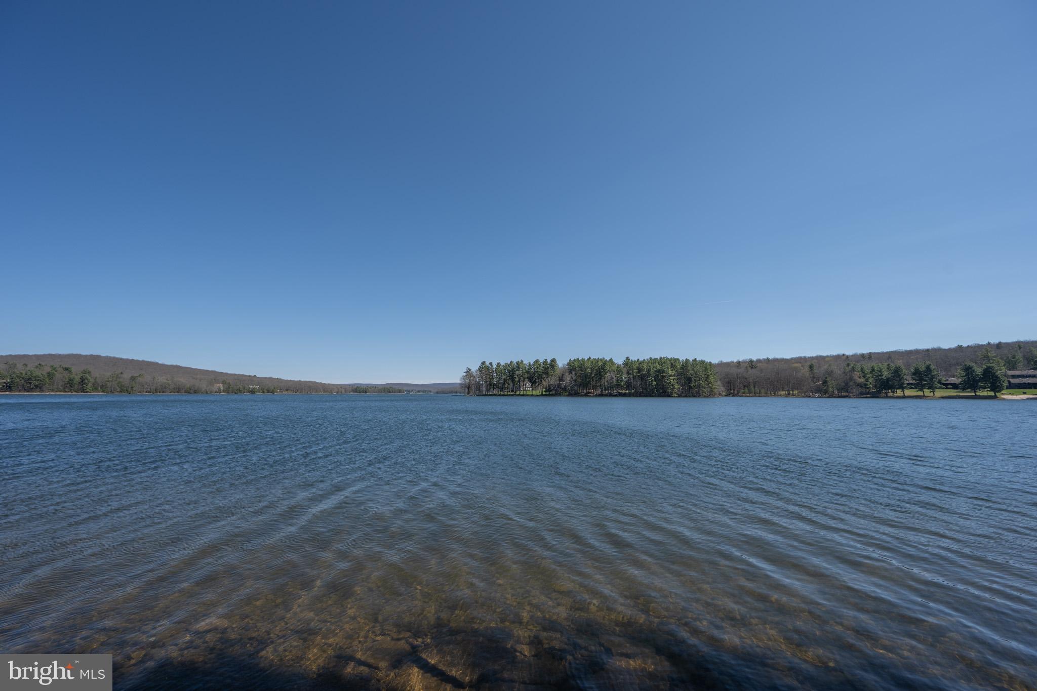 PARADISE POINT - Residential