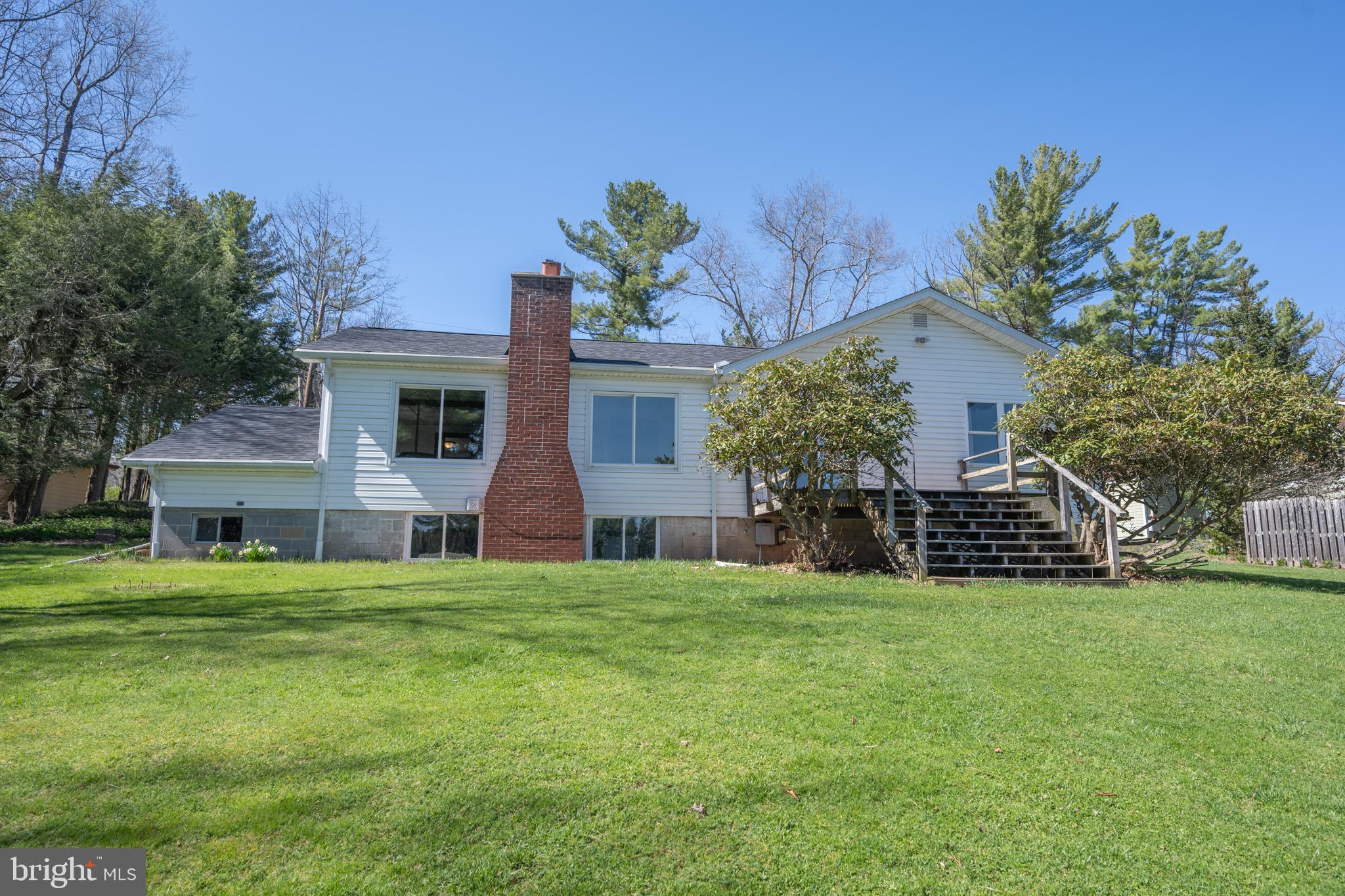 PARADISE POINT - Residential