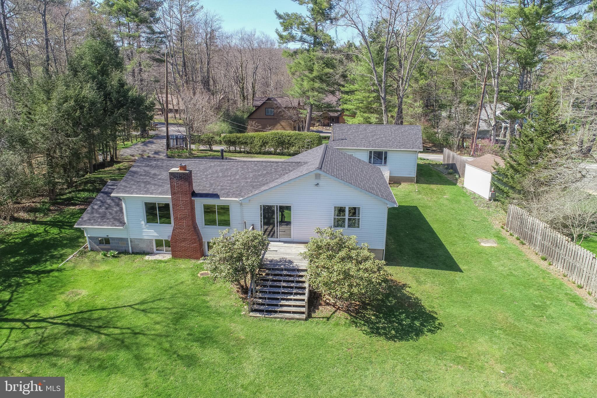 PARADISE POINT - Residential