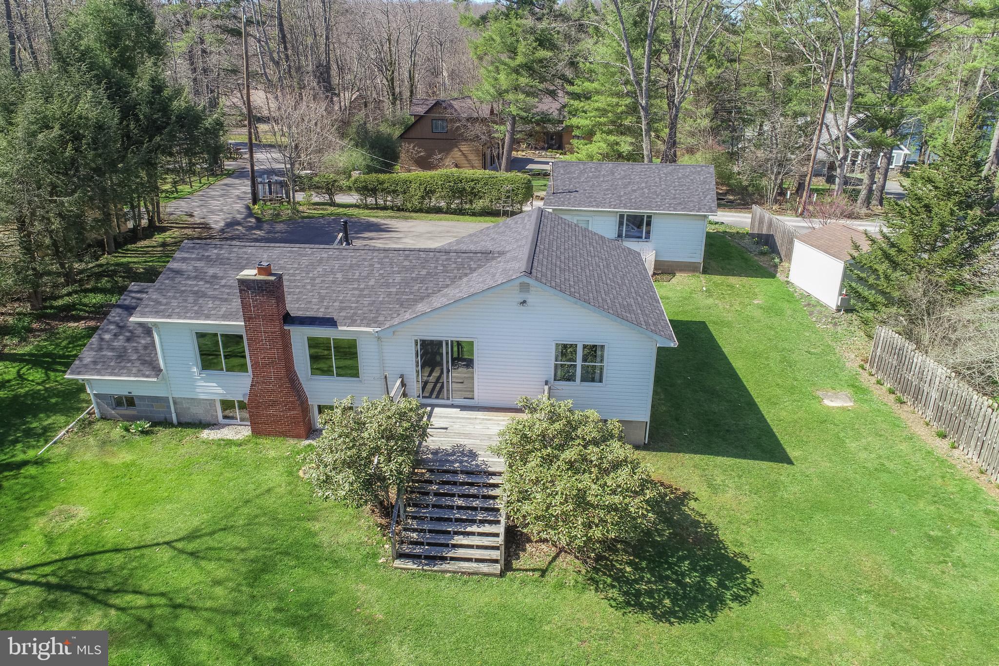 PARADISE POINT - Residential