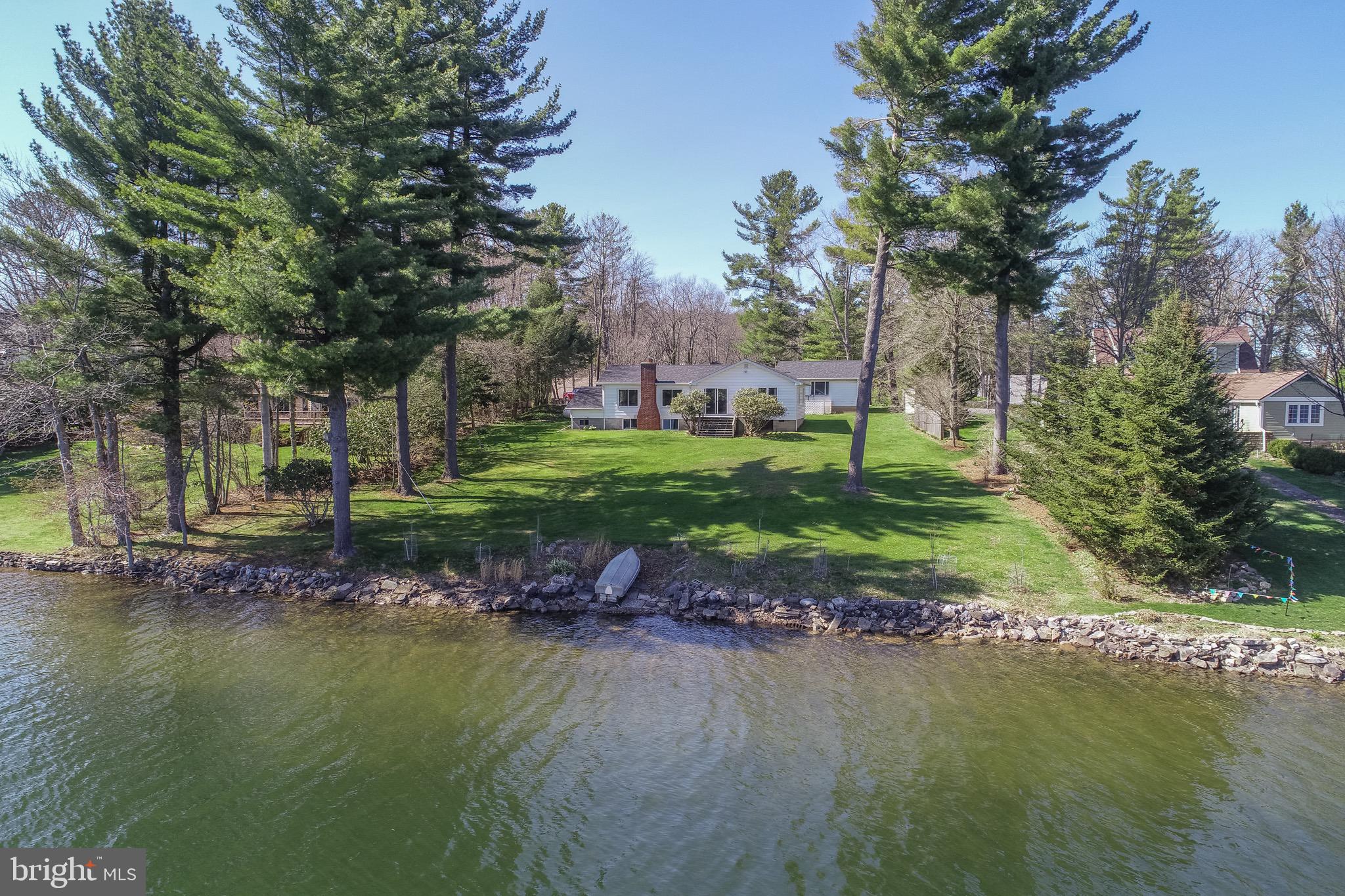 PARADISE POINT - Residential