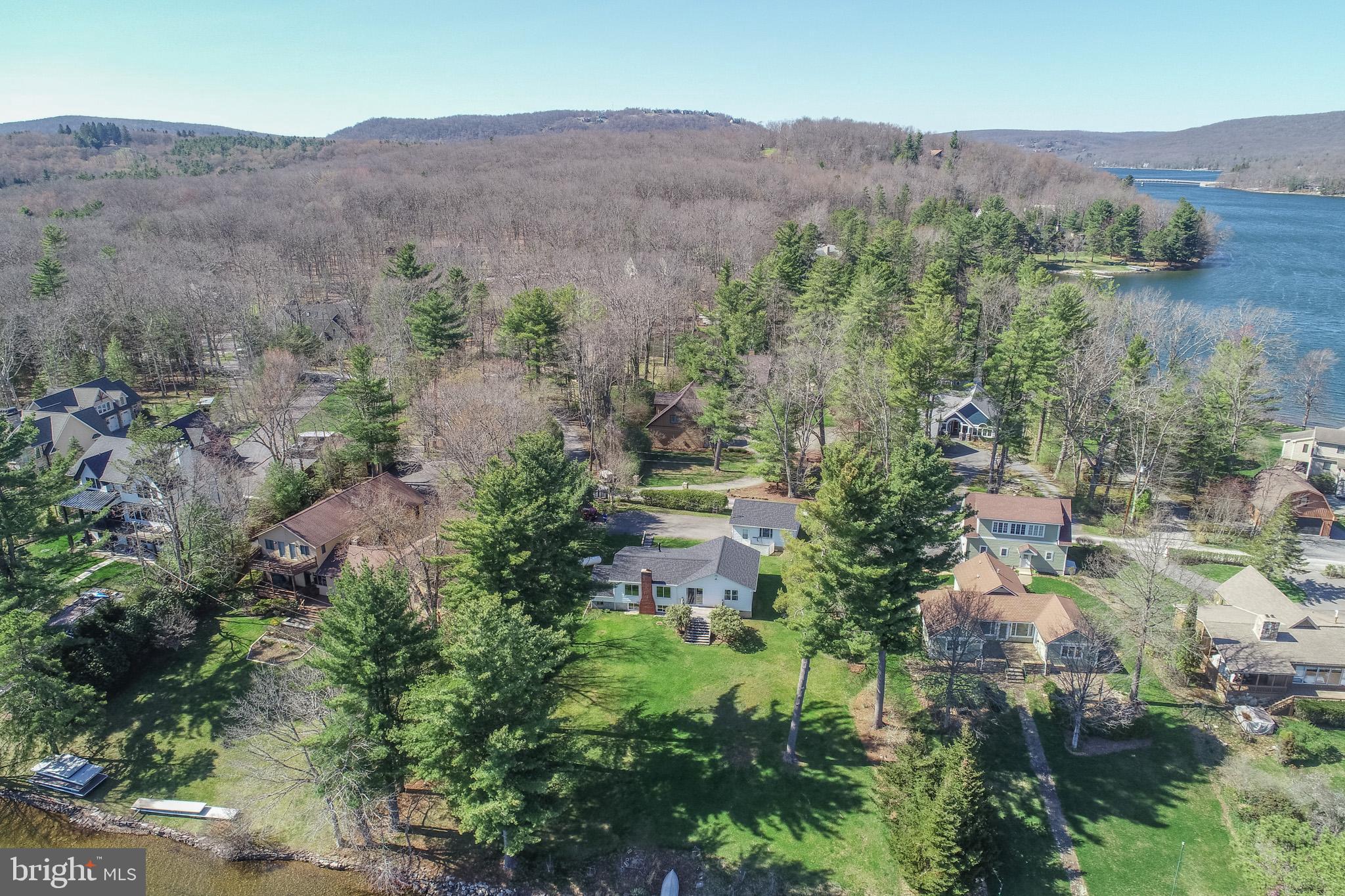 PARADISE POINT - Residential