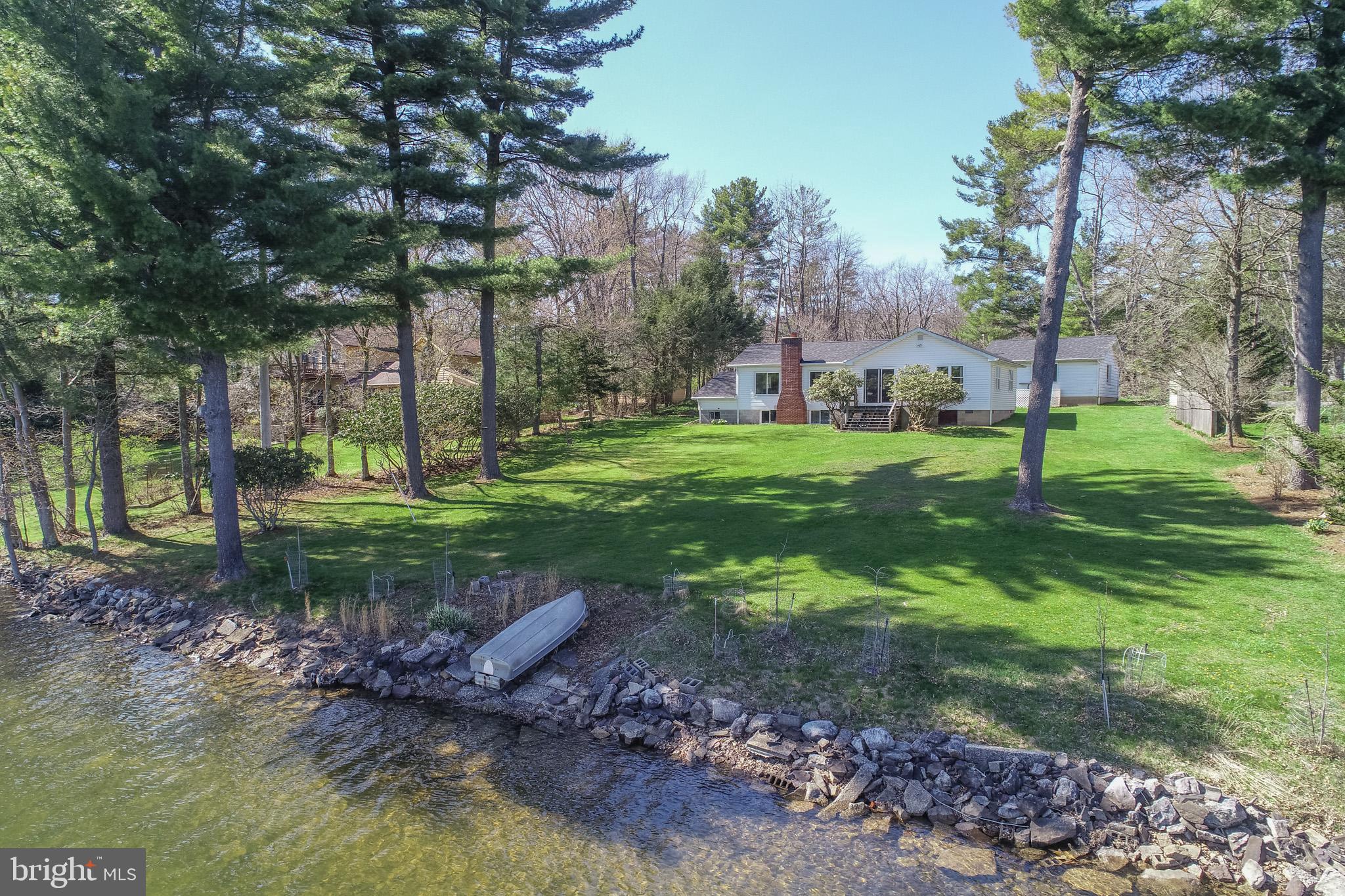 PARADISE POINT - Residential