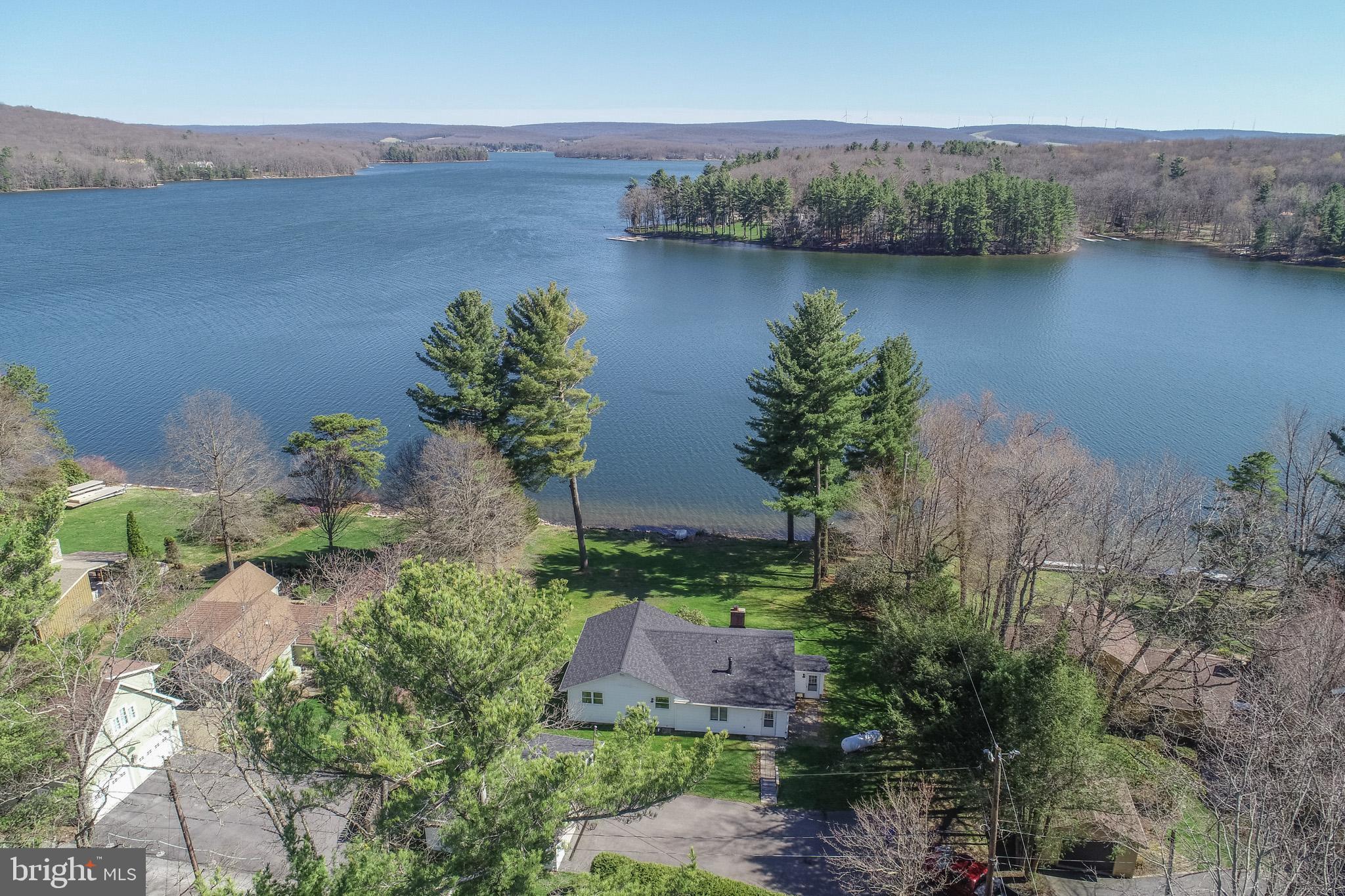 PARADISE POINT - Residential