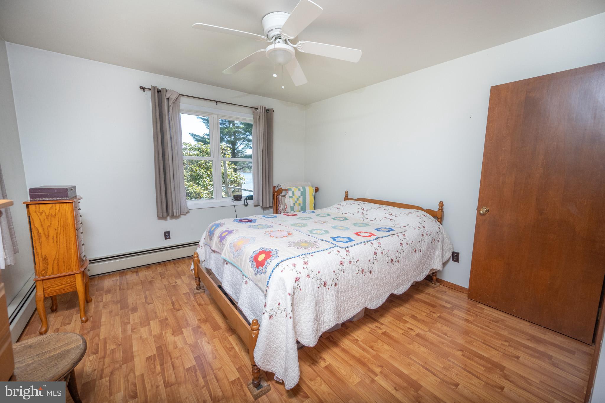 PARADISE POINT - Residential