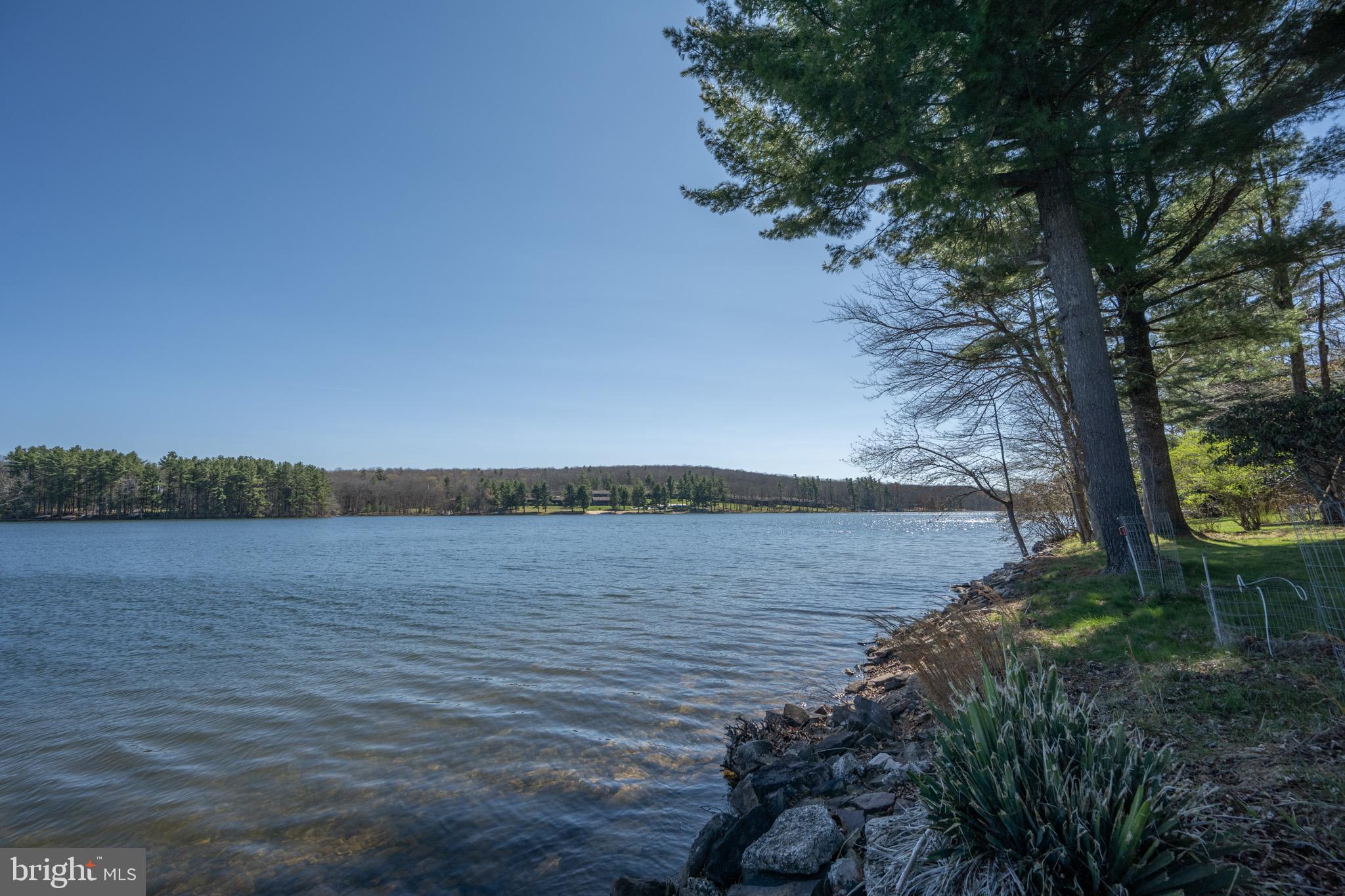 PARADISE POINT - Residential