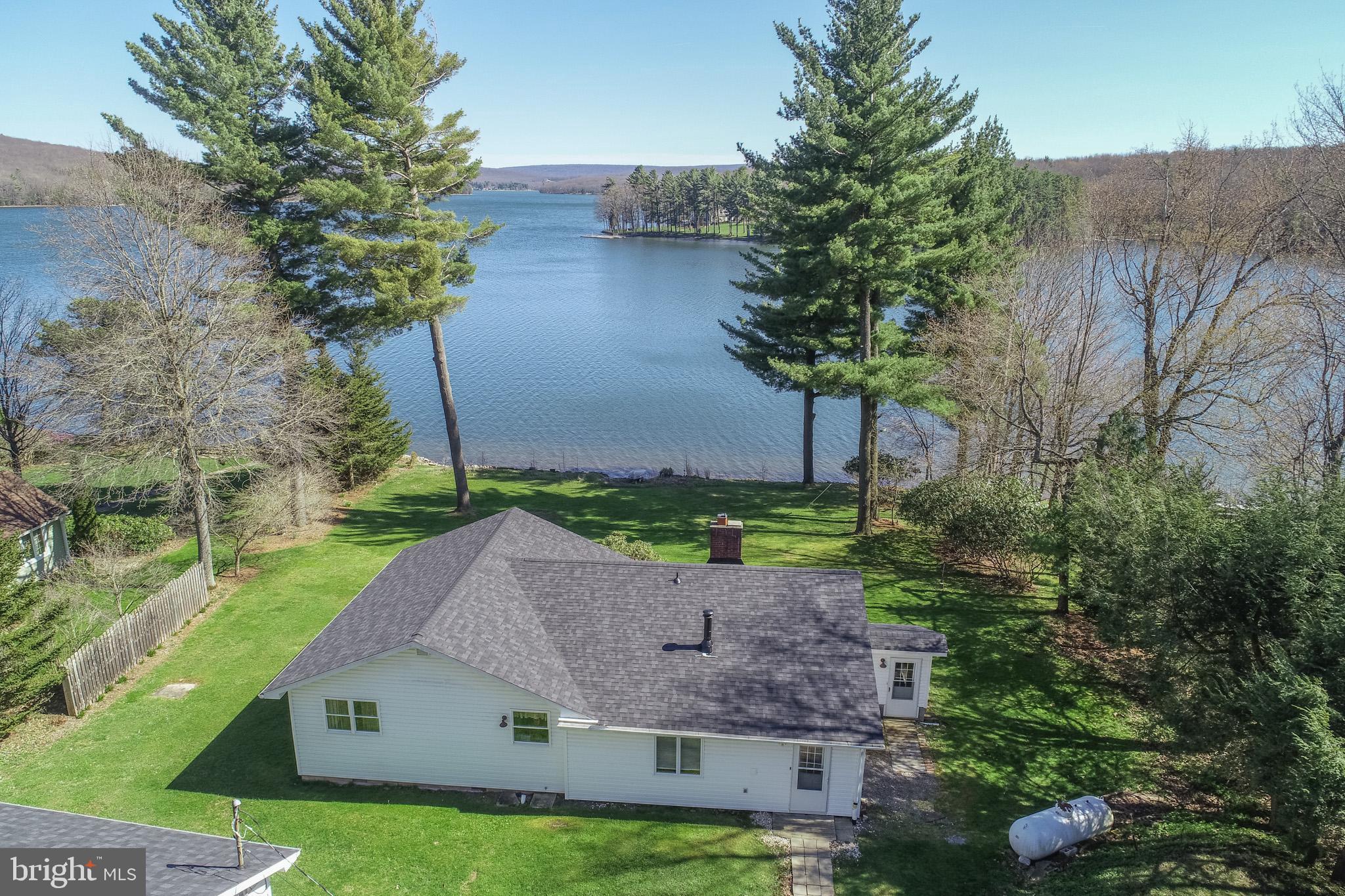 PARADISE POINT - Residential