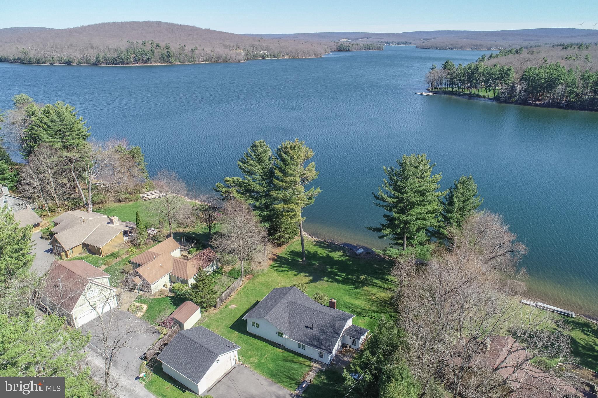 PARADISE POINT - Residential