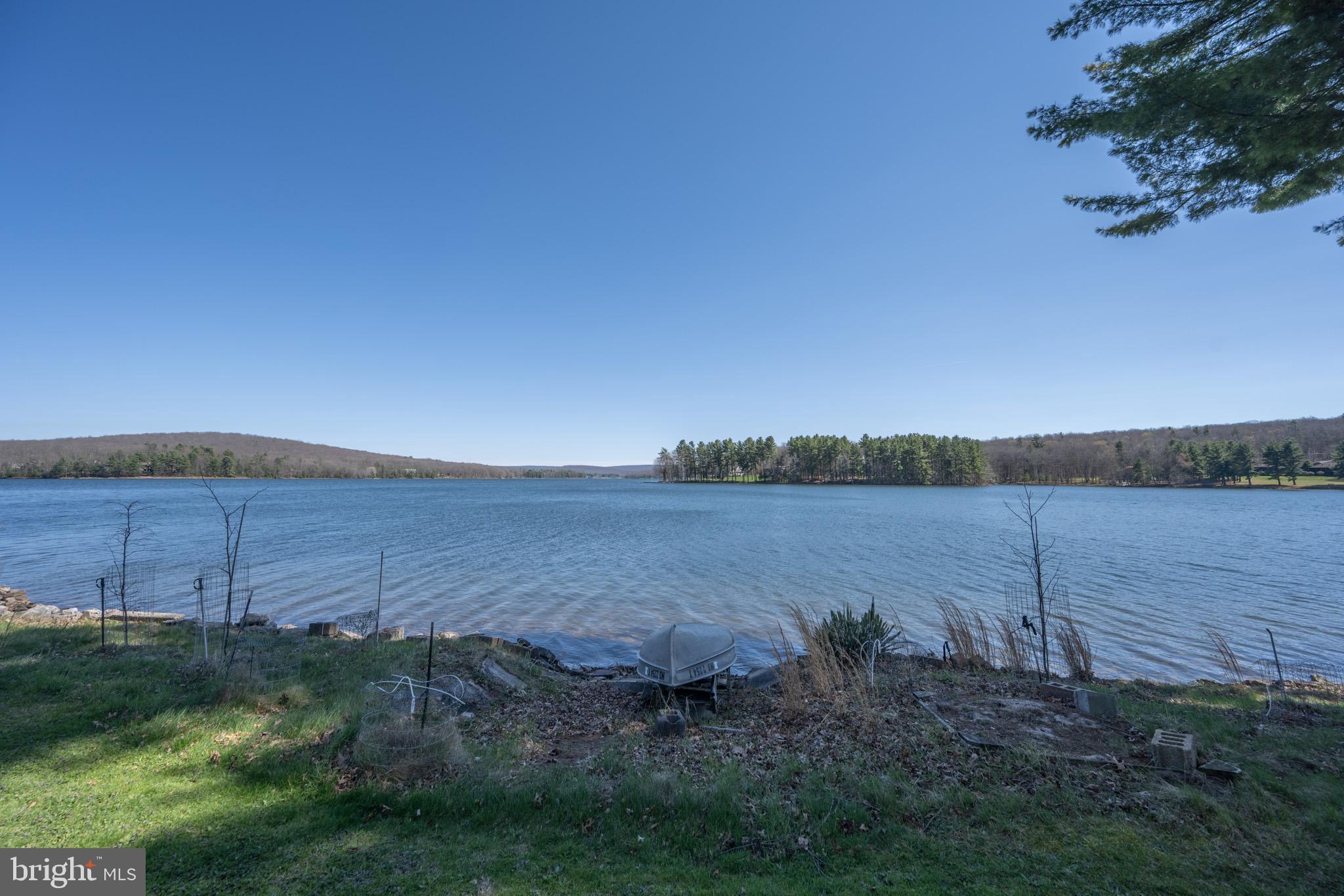 PARADISE POINT - Residential