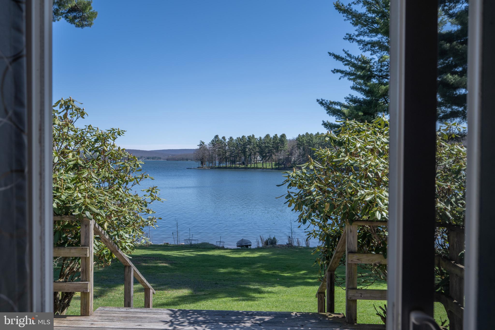 PARADISE POINT - Residential