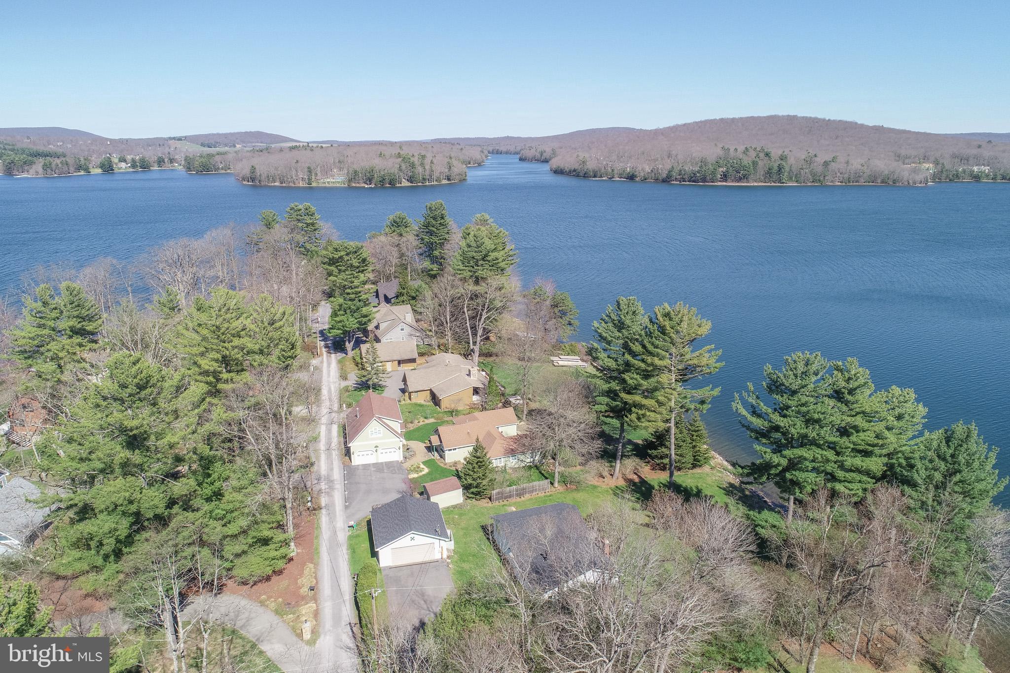 PARADISE POINT - Residential