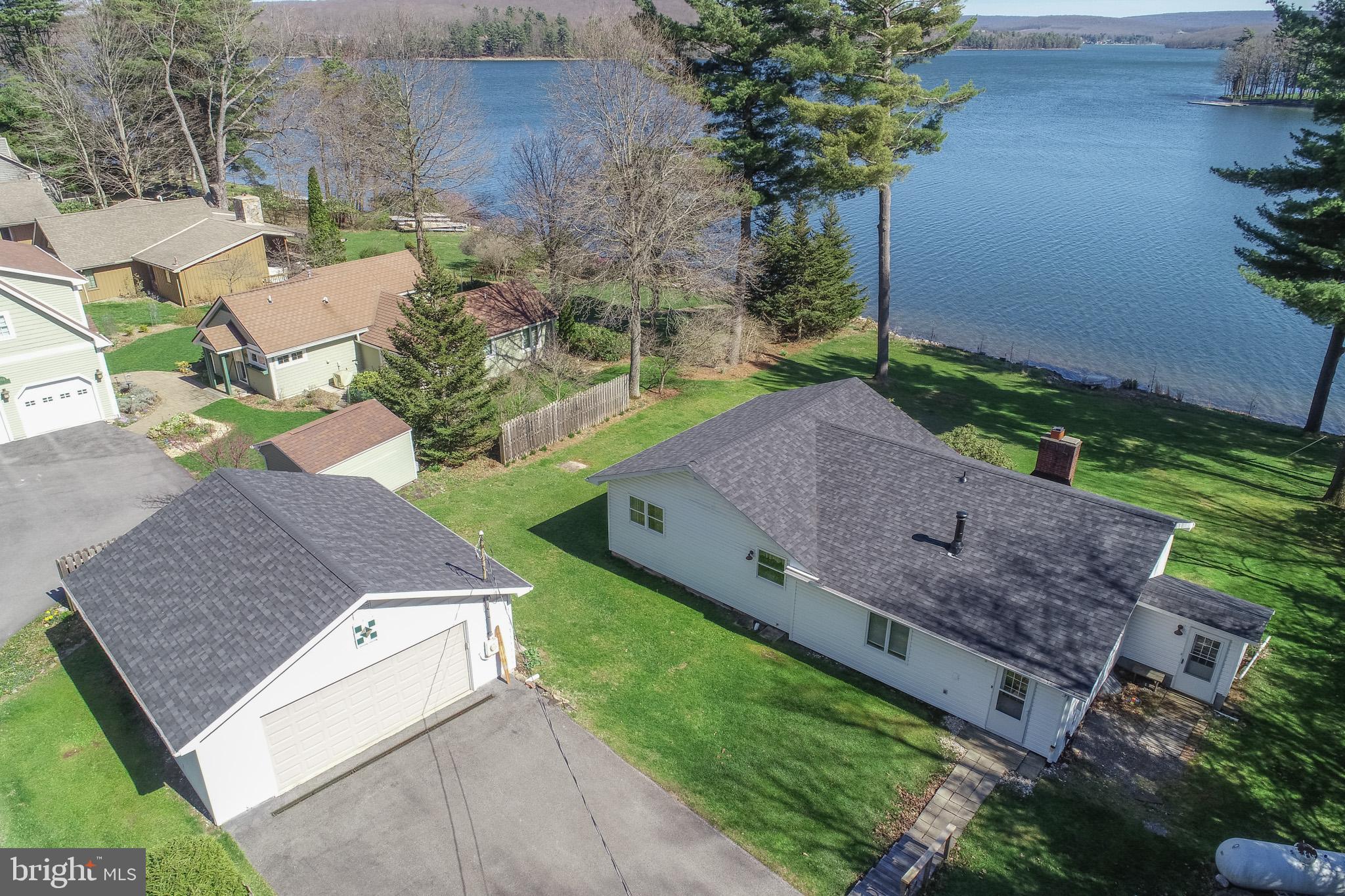 PARADISE POINT - Residential