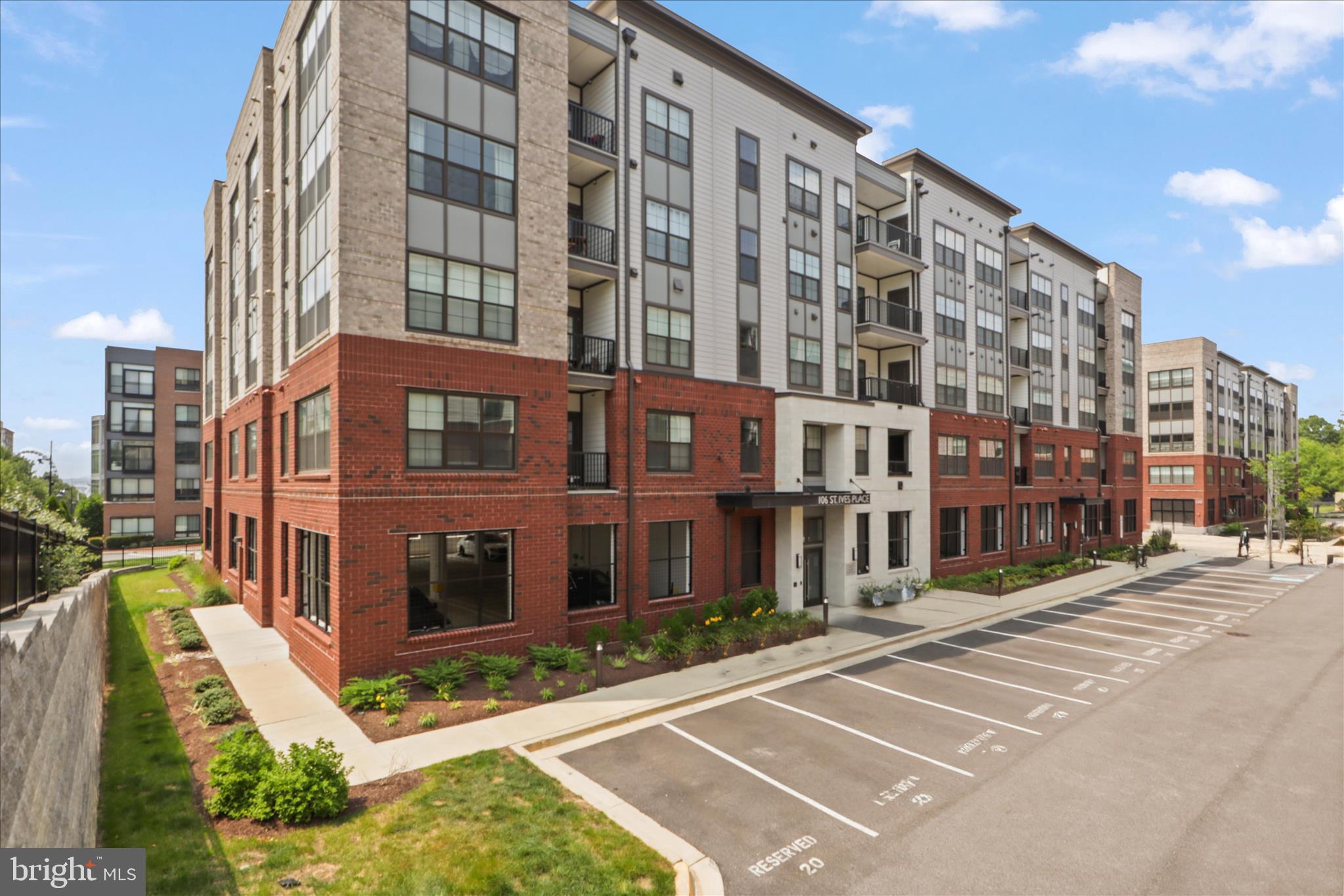 106 SAINT IVES PLACE 207