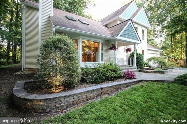 VALEWOOD MANOR - Residential Lease