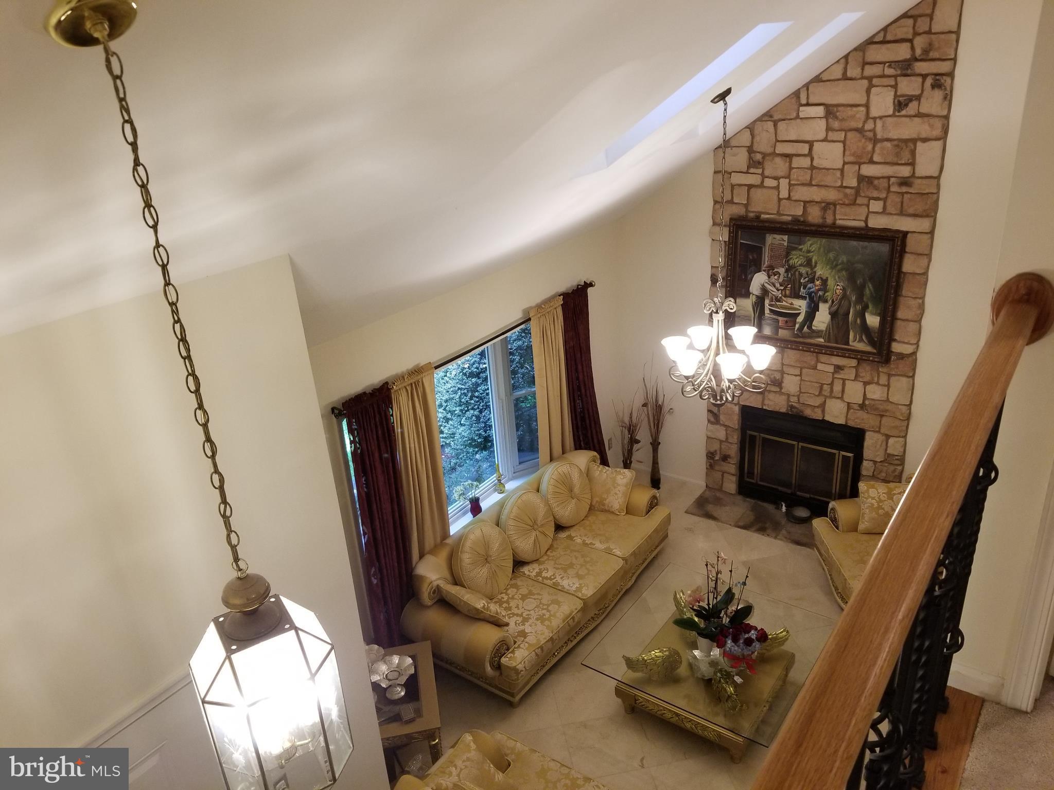 VALEWOOD MANOR - Residential Lease